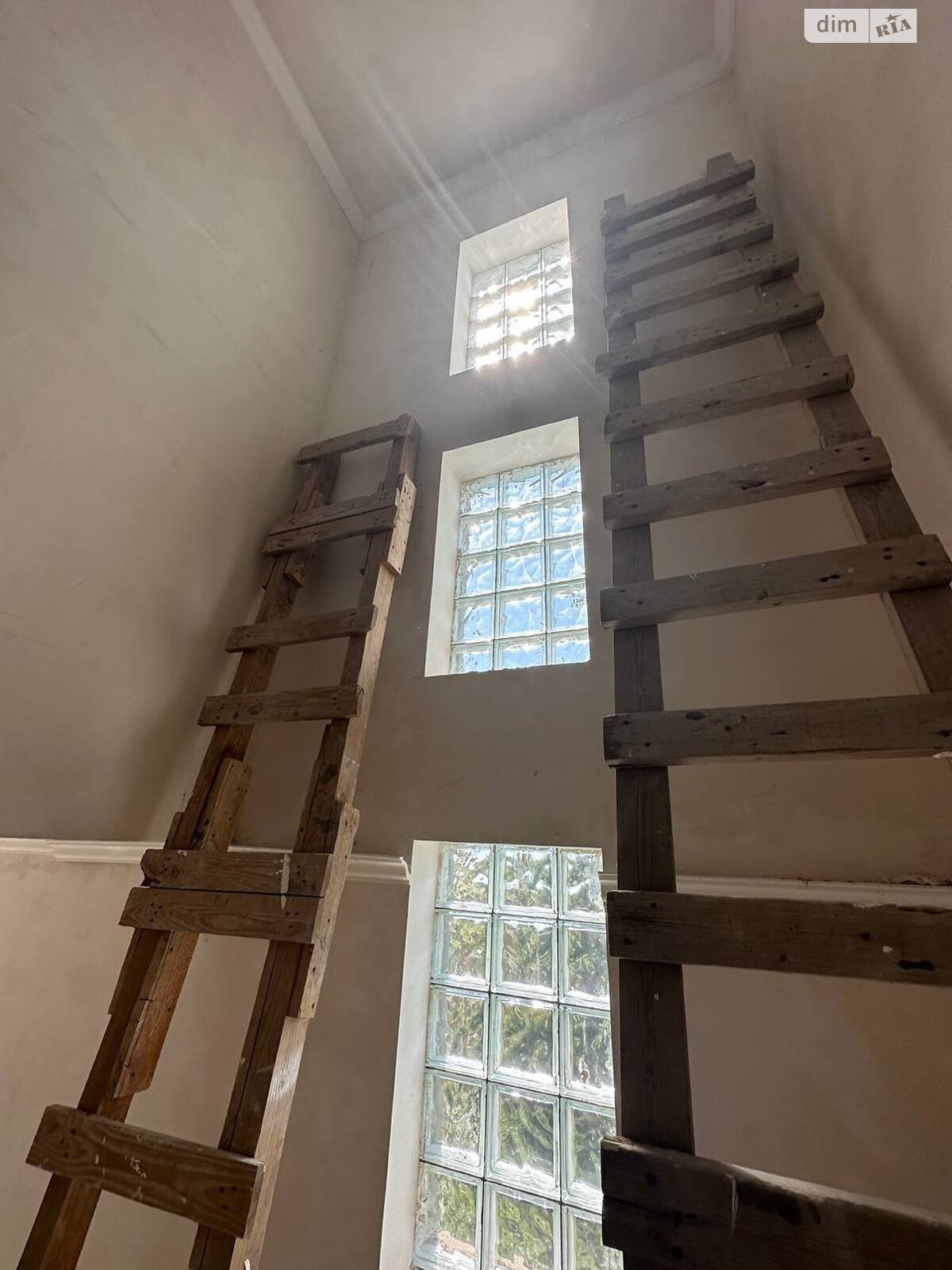 двоповерховий будинок з мансардою, 200 кв. м, пеноблок. Продаж в Лиманці, район Царське Село фото 1