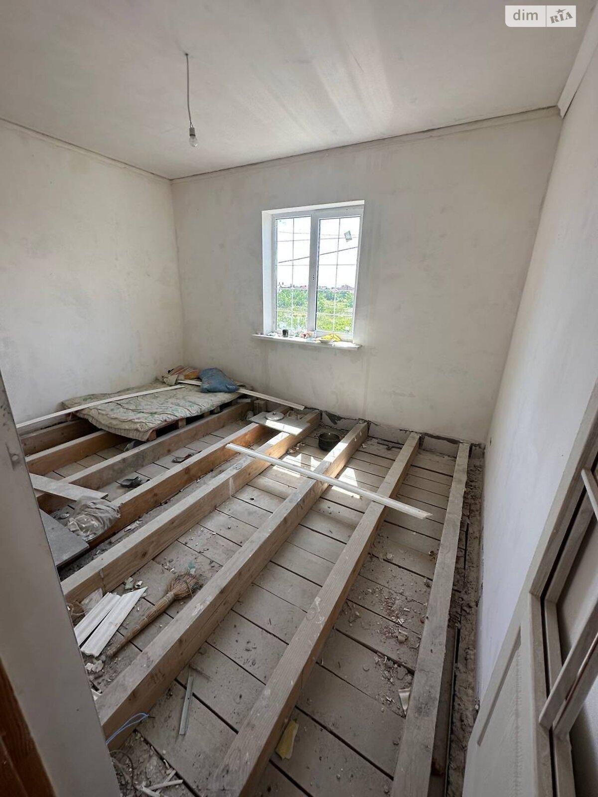 двоповерховий будинок з мансардою, 200 кв. м, пеноблок. Продаж в Лиманці, район Царське Село фото 1