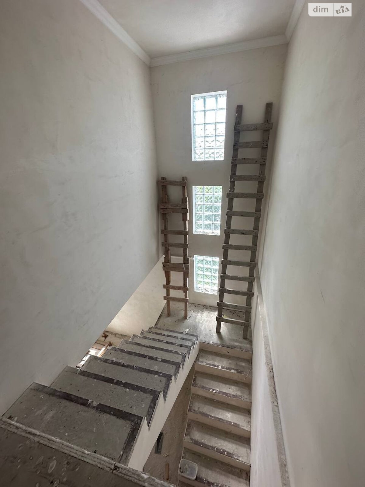 двоповерховий будинок з мансардою, 200 кв. м, пеноблок. Продаж в Лиманці, район Царське Село фото 1