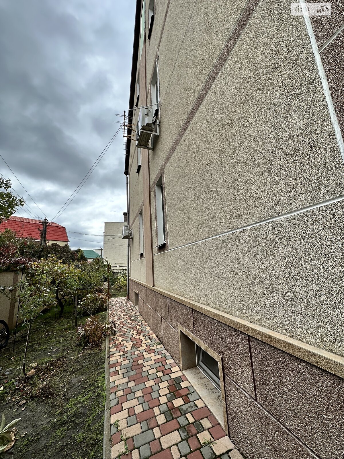 трехэтажный дом с гаражом, 300 кв. м, газобетон. Продажа в Лиманке район Царское Село фото 1 трехэтажный дом с гаражом, 300 кв. м, газобетон. Продажа в Лиманке район Царское Село фото 1