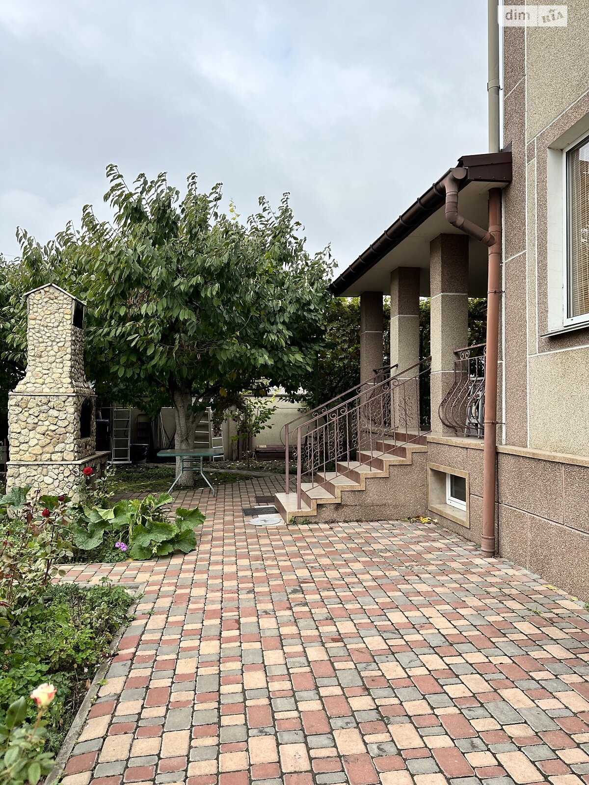 трехэтажный дом с гаражом, 300 кв. м, газобетон. Продажа в Лиманке район Царское Село фото 1 трехэтажный дом с гаражом, 300 кв. м, газобетон. Продажа в Лиманке район Царское Село фото 1