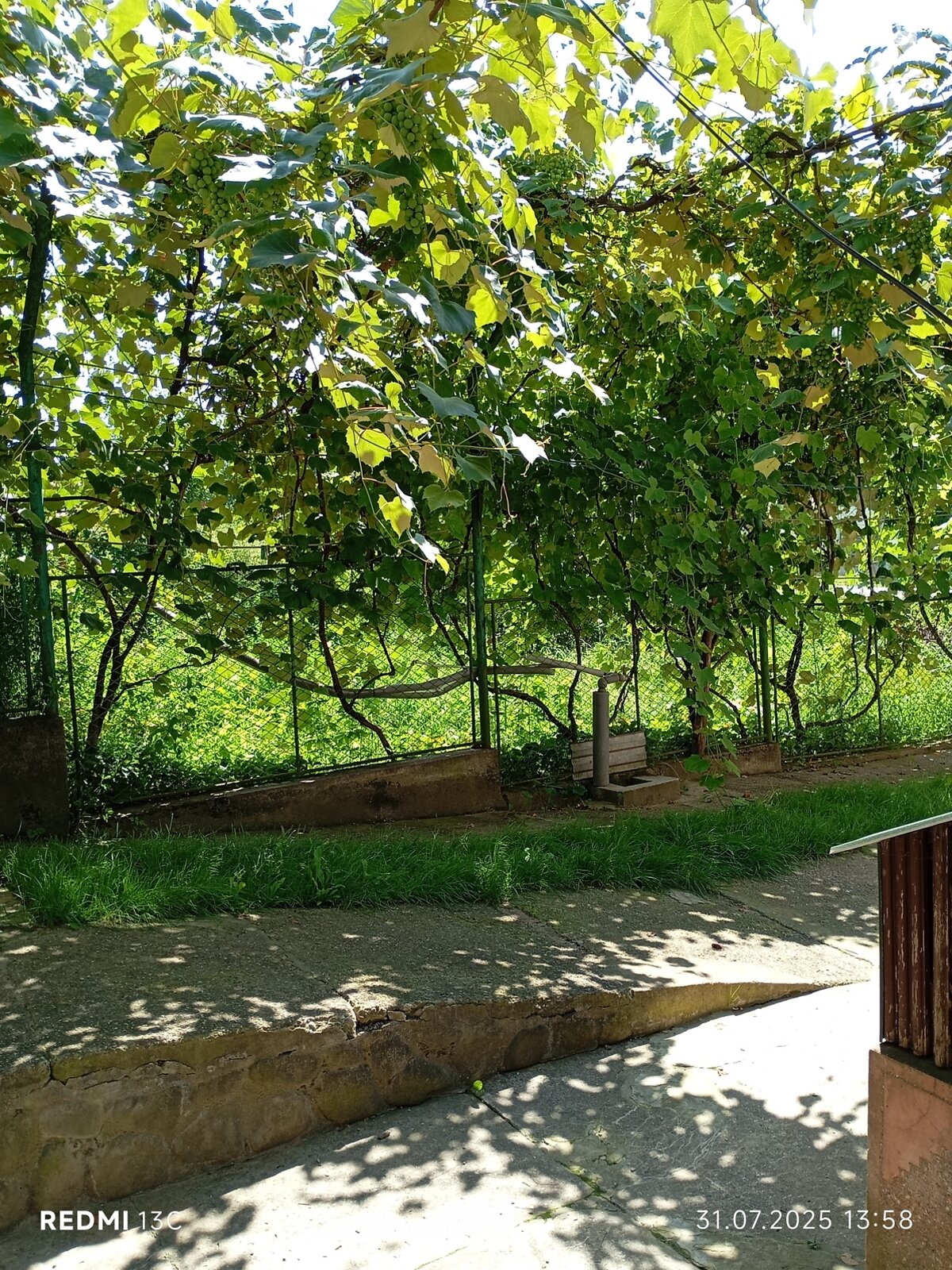 одноэтажный дом с гаражом, 95 кв. м, кирпич. Продажа в Липецкой Поляне фото 1