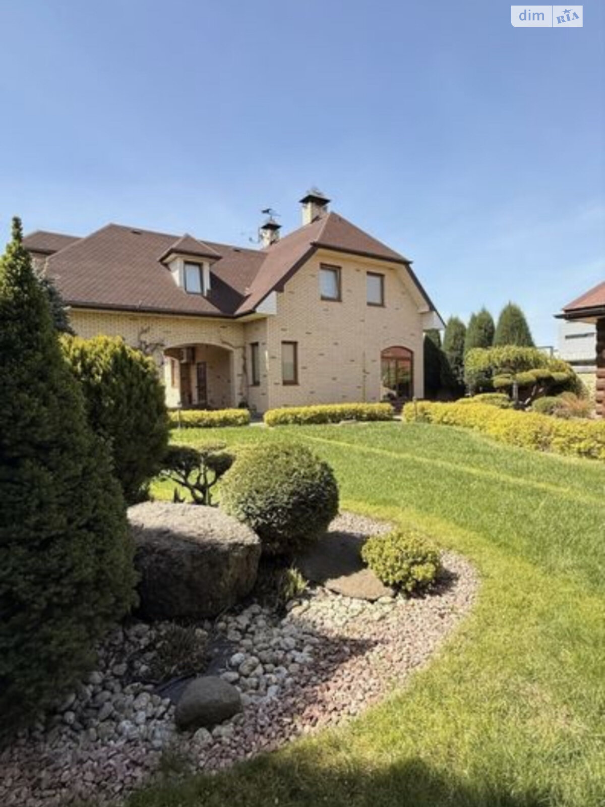двухэтажный дом с гаражом, 251 кв. м, кирпич. Продажа в Липинах фото 1 двухэтажный дом с гаражом, 251 кв. м, кирпич. Продажа в Липинах фото 1