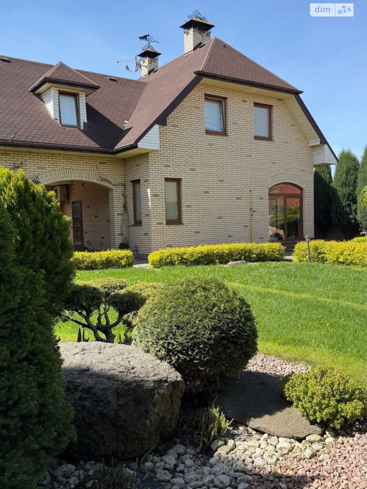 двухэтажный дом с гаражом, 251 кв. м, кирпич. Продажа в Липинах фото 1 двухэтажный дом с гаражом, 251 кв. м, кирпич. Продажа в Липинах фото 1