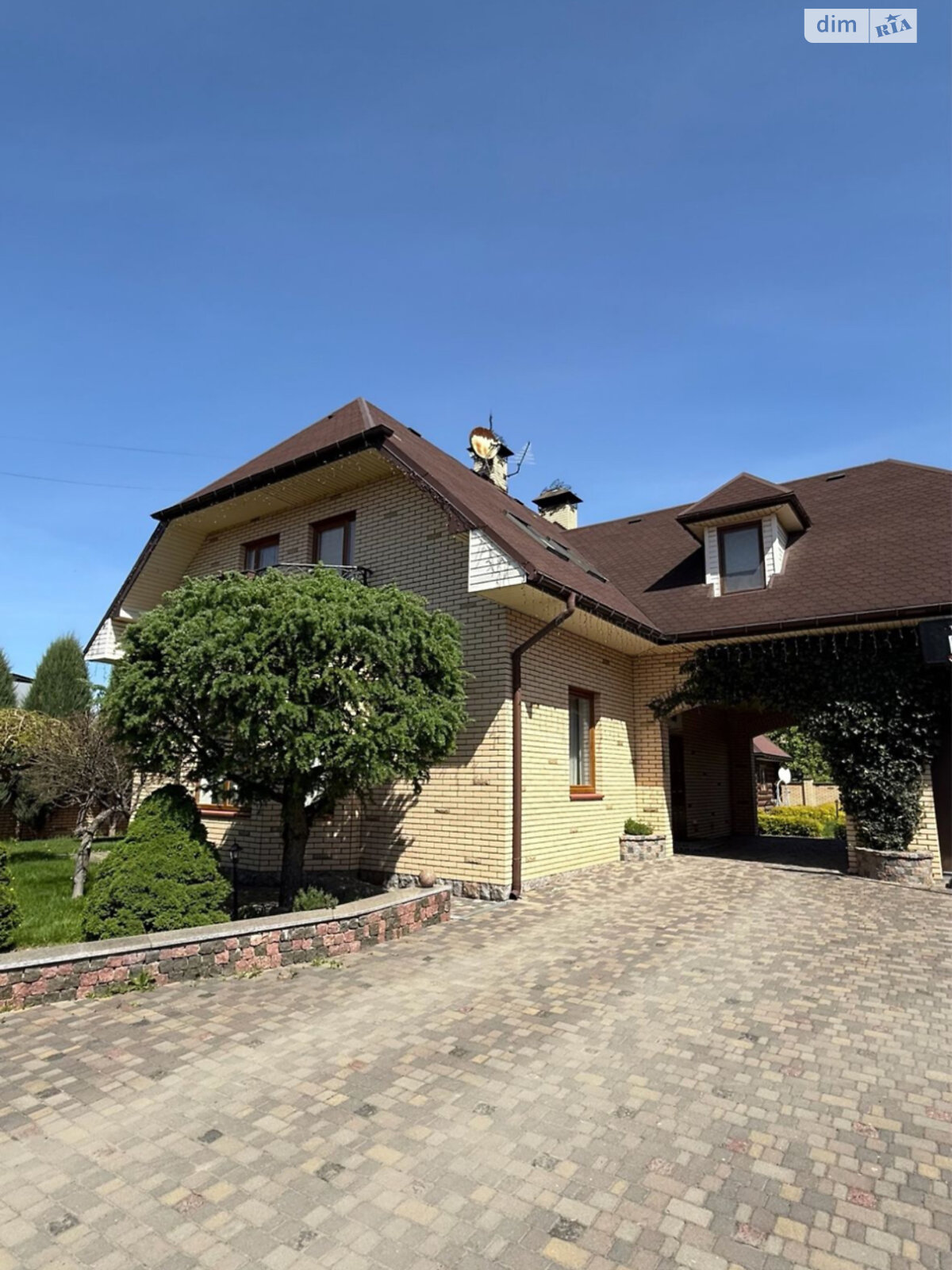 двухэтажный дом с гаражом, 251 кв. м, кирпич. Продажа в Липинах фото 1 двухэтажный дом с гаражом, 251 кв. м, кирпич. Продажа в Липинах фото 1