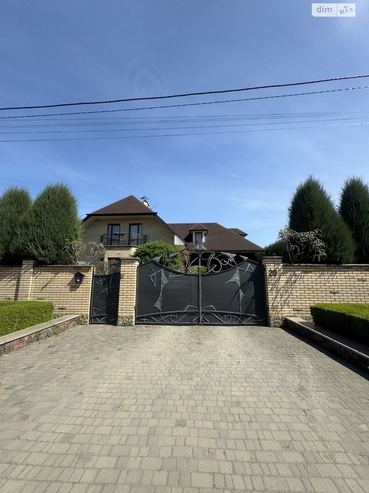 двухэтажный дом с гаражом, 251 кв. м, кирпич. Продажа в Липинах фото 1 двухэтажный дом с гаражом, 251 кв. м, кирпич. Продажа в Липинах фото 1