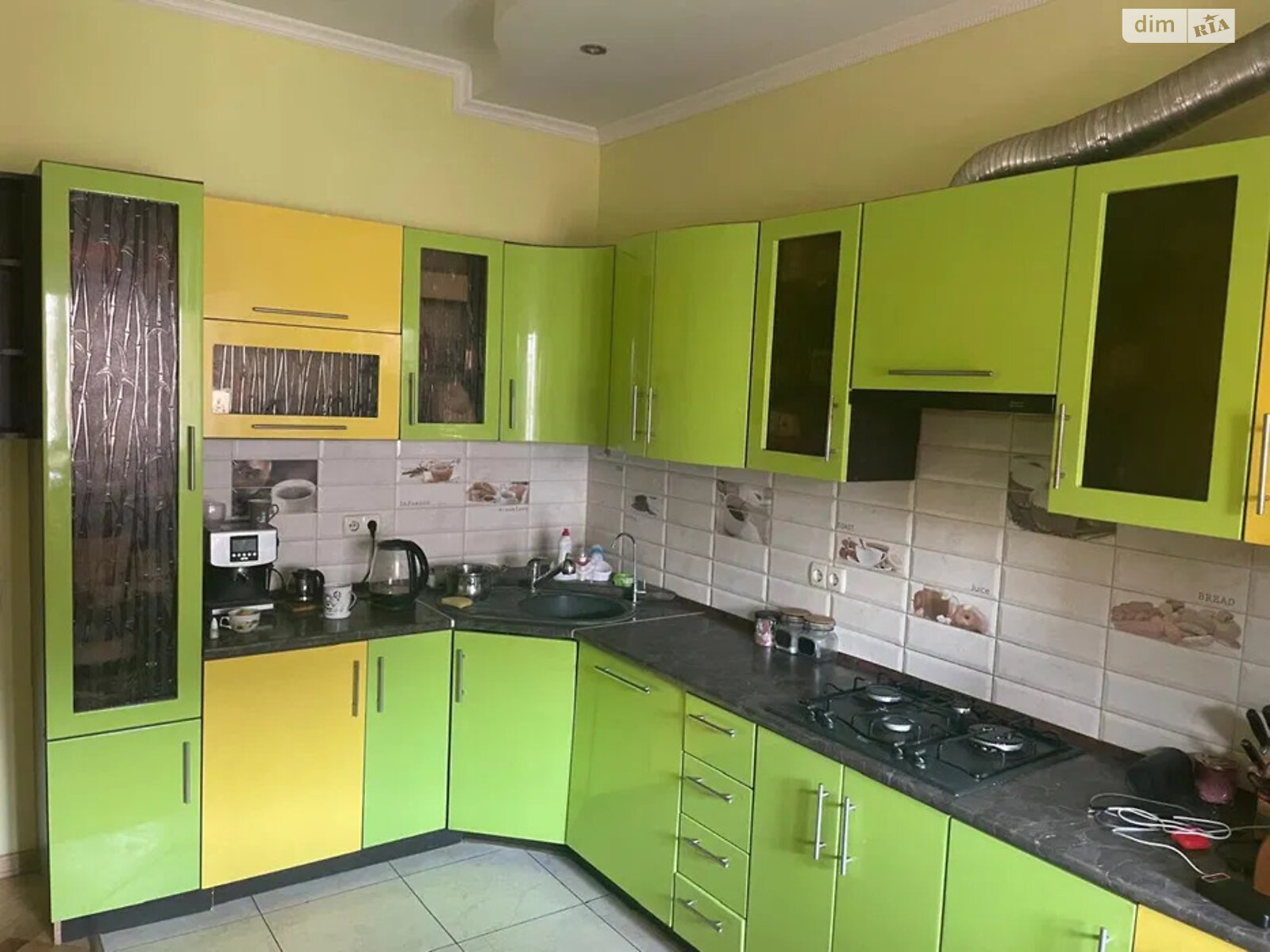 двухэтажный дом с гаражом, 271.5 кв. м, кирпич. Продажа в Липинах фото 1