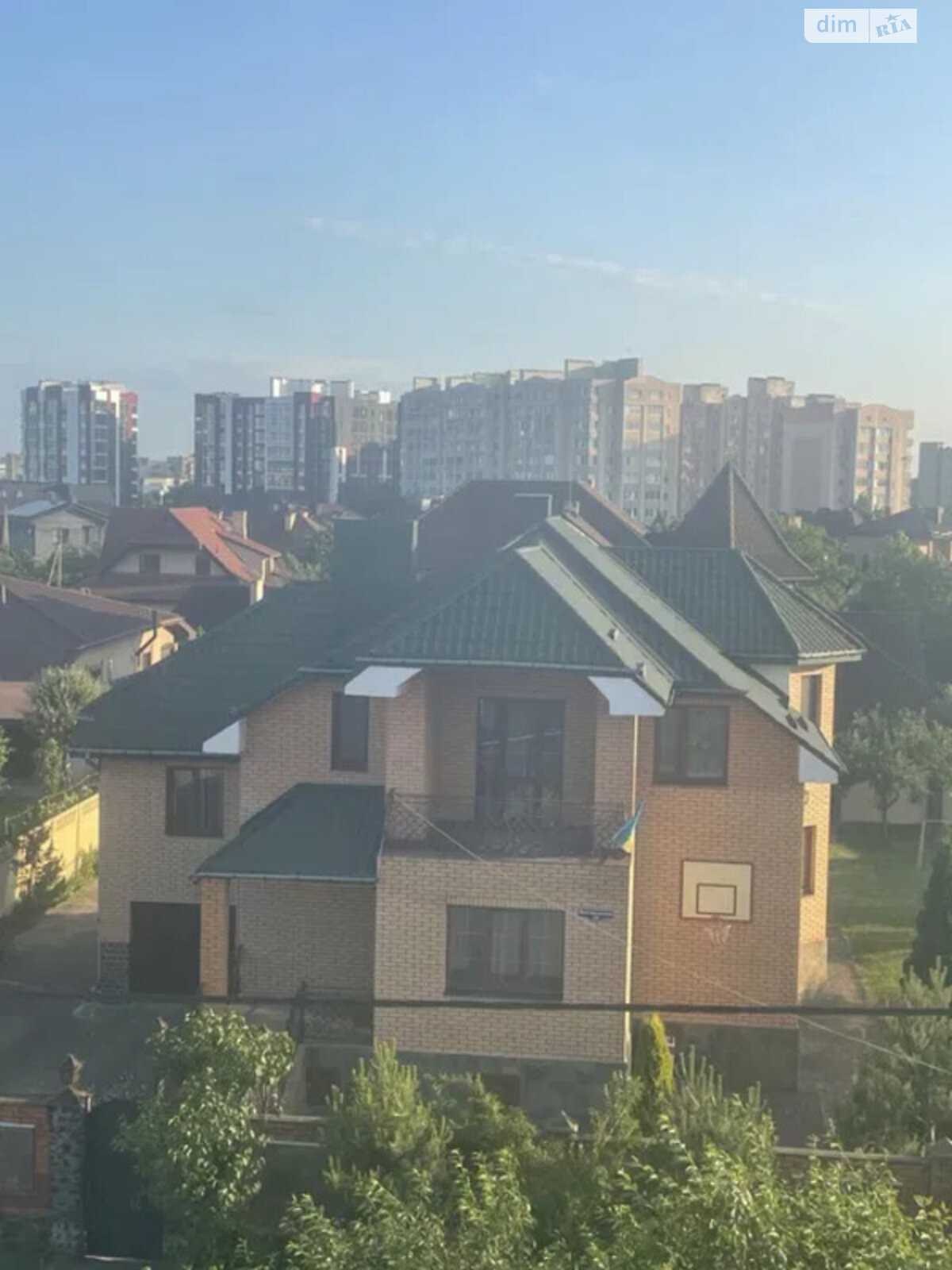 двухэтажный дом с гаражом, 271.5 кв. м, кирпич. Продажа в Липинах фото 1