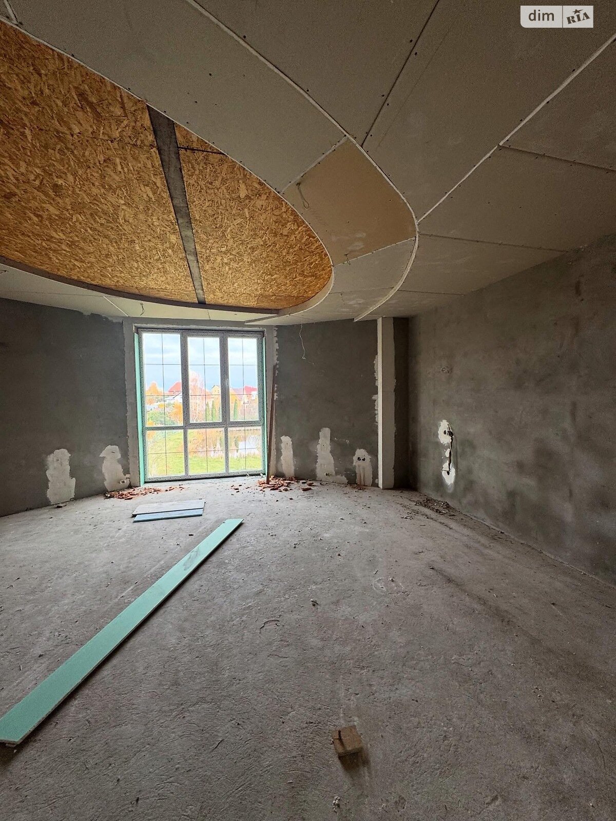 двухэтажный дом с отоплением, 350 кв. м, кирпич. Продажа в Липинах фото 1