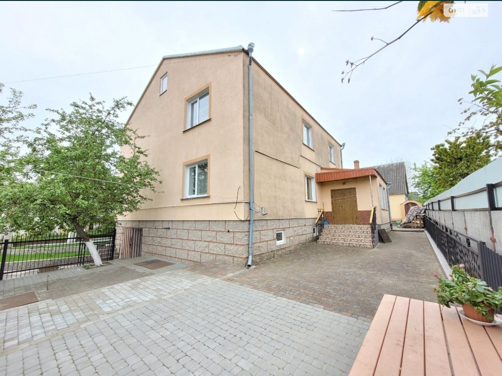 двоповерховий будинок, 357 кв. м, цегла. Продаж у Липинах фото 1