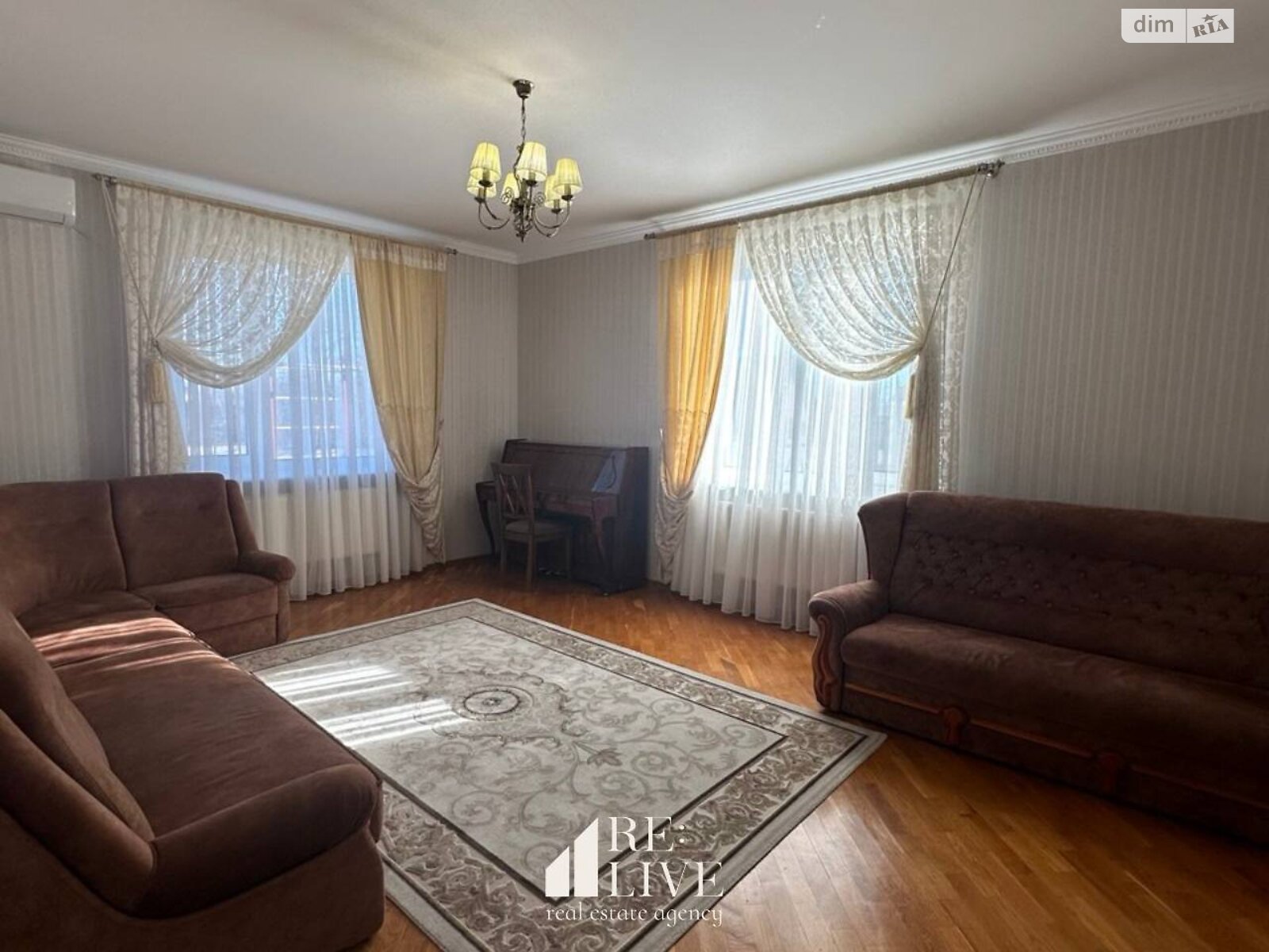 двоповерховий будинок з гаражем, 256 кв. м, цегла. Продаж у Лищі фото 1 двоповерховий будинок з гаражем, 256 кв. м, цегла. Продаж у Лищі фото 1