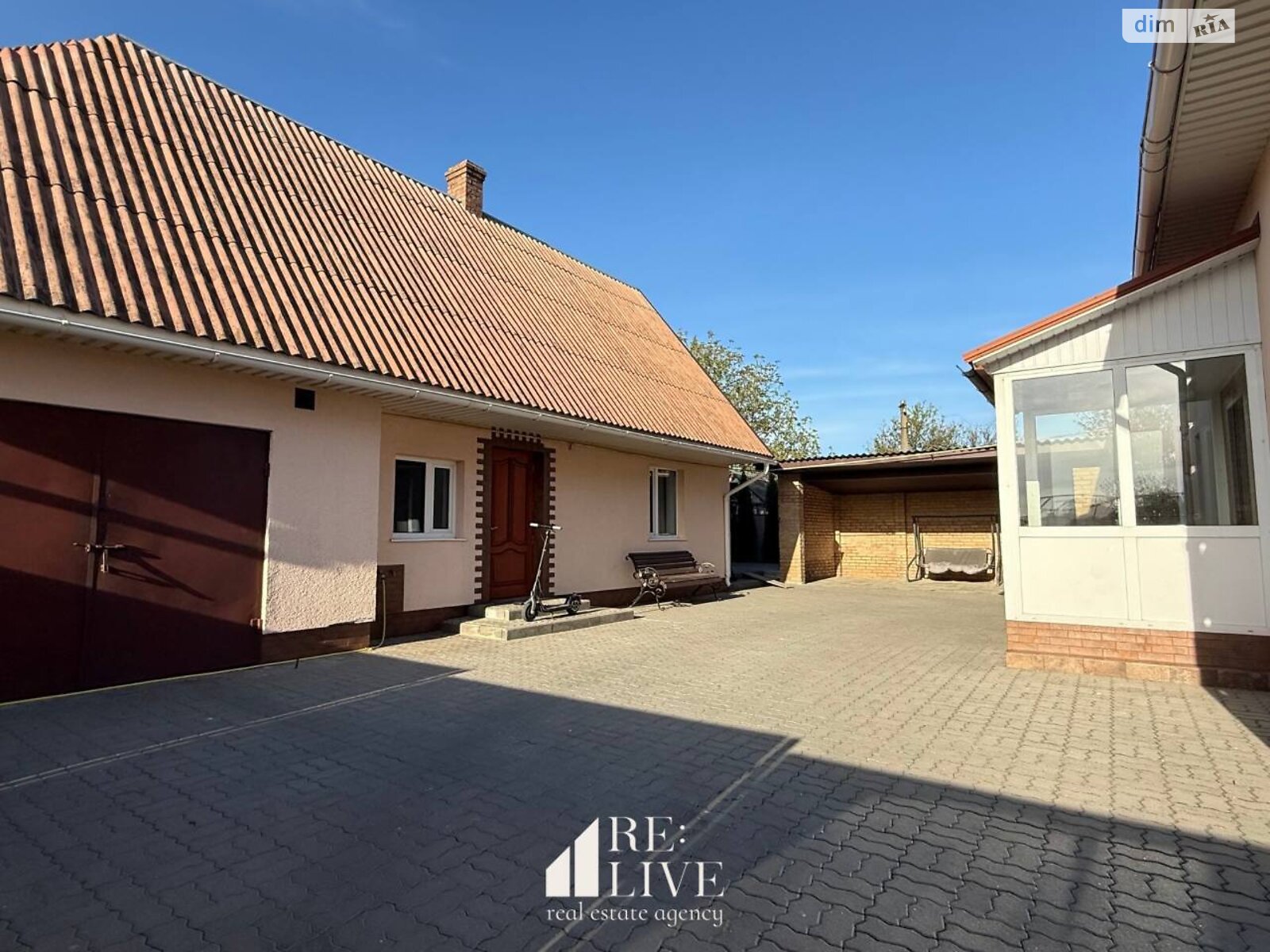 двоповерховий будинок з гаражем, 256 кв. м, цегла. Продаж у Лищі фото 1 двоповерховий будинок з гаражем, 256 кв. м, цегла. Продаж у Лищі фото 1