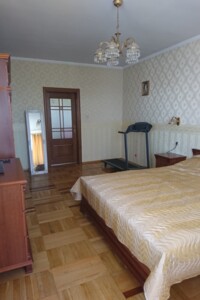 двухэтажный дом с гаражом, 280 кв. м, кирпич. Продажа в Лисиничах фото 2