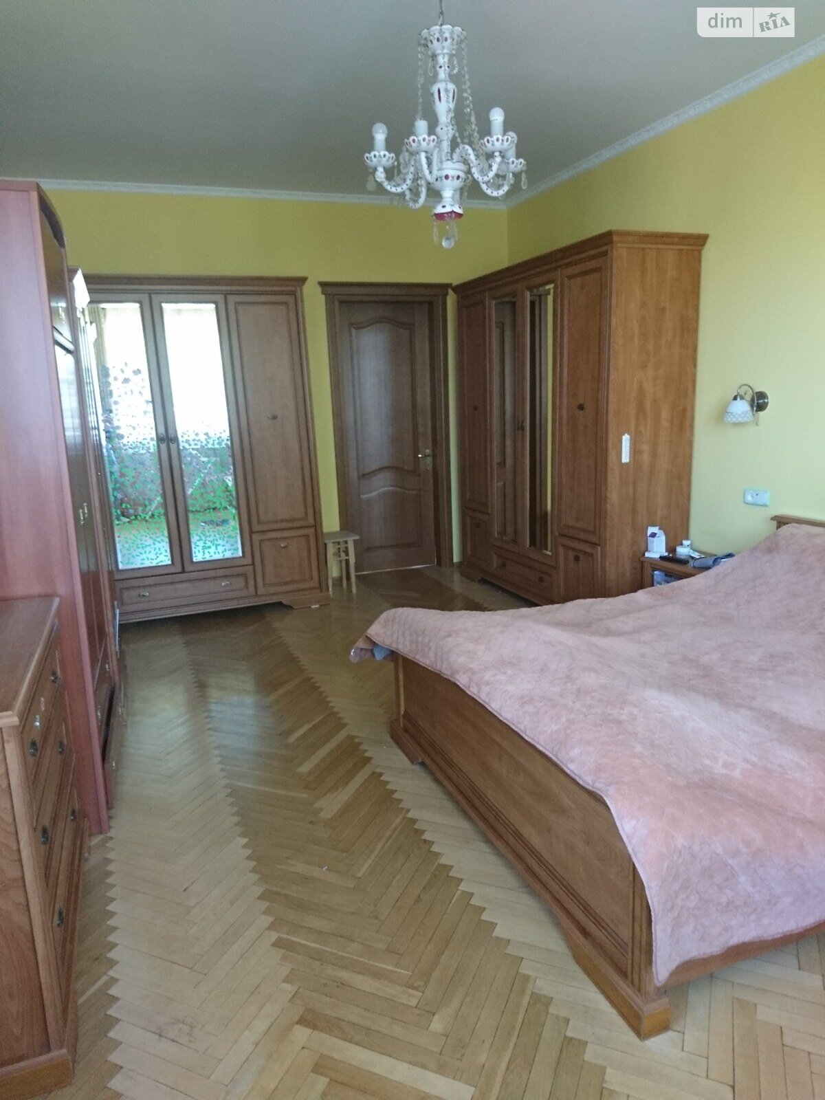 двухэтажный дом с гаражом, 280 кв. м, кирпич. Продажа в Лисиничах фото 1