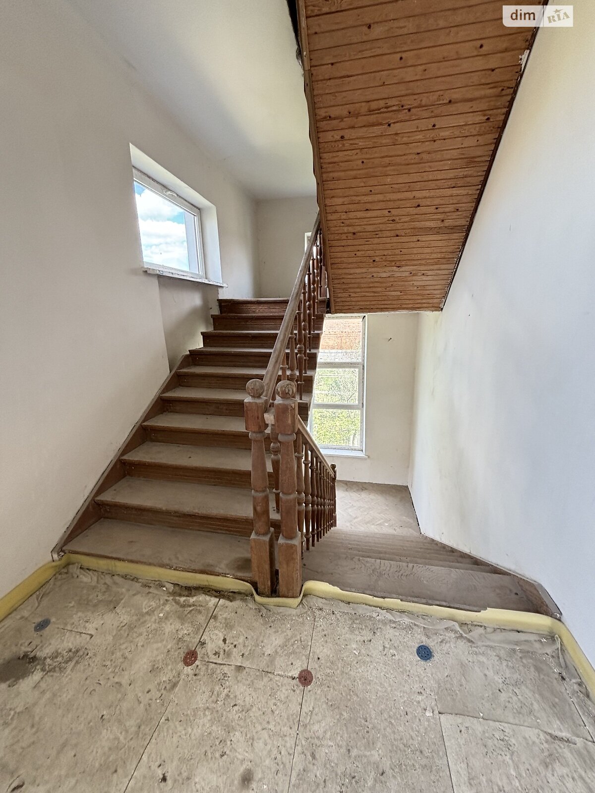 триповерховий будинок з гаражем, 492.3 кв. м, цегла. Продаж у Лисиничах фото 1 триповерховий будинок з гаражем, 492.3 кв. м, цегла. Продаж у Лисиничах фото 1