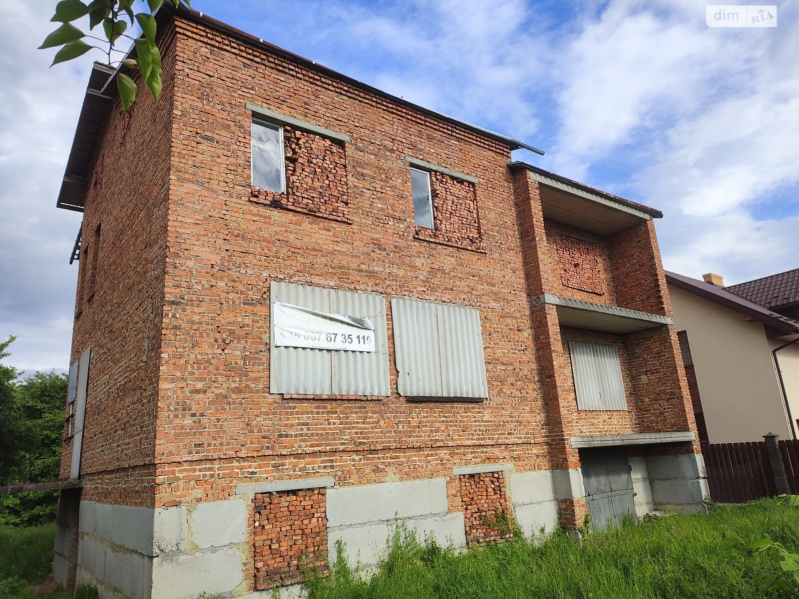 двухэтажный дом, 270 кв. м, кирпич. Продажа в Лисиничах фото 1 двухэтажный дом, 270 кв. м, кирпич. Продажа в Лисиничах фото 1