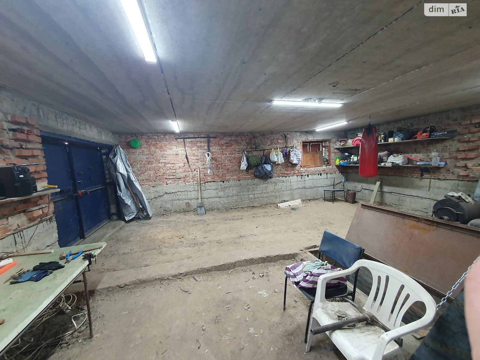 триповерховий будинок з гаражем, 80 кв. м, цегла. Продаж у Лизогубівці фото 1 триповерховий будинок з гаражем, 80 кв. м, цегла. Продаж у Лизогубівці фото 1
