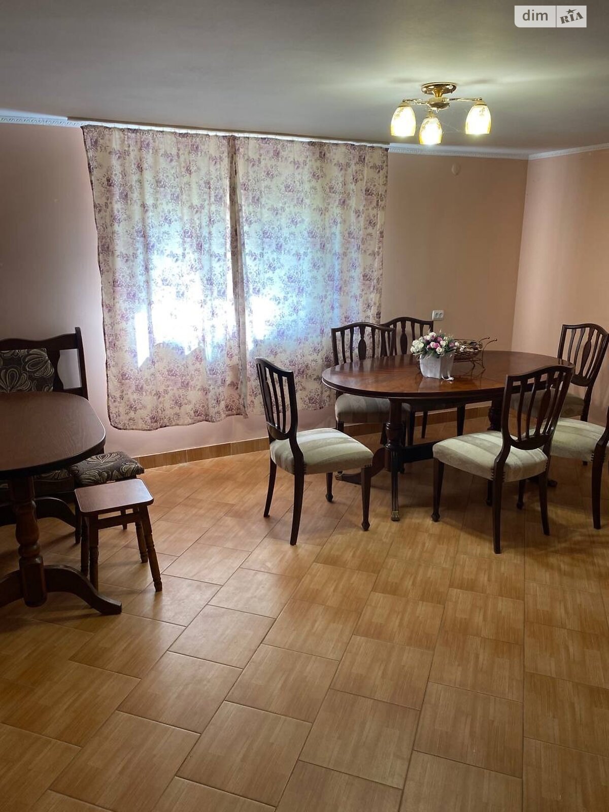 двухэтажный дом с гаражом, 212 кв. м, кирпич. Продажа в Лосинце фото 1 двухэтажный дом с гаражом, 212 кв. м, кирпич. Продажа в Лосинце фото 1