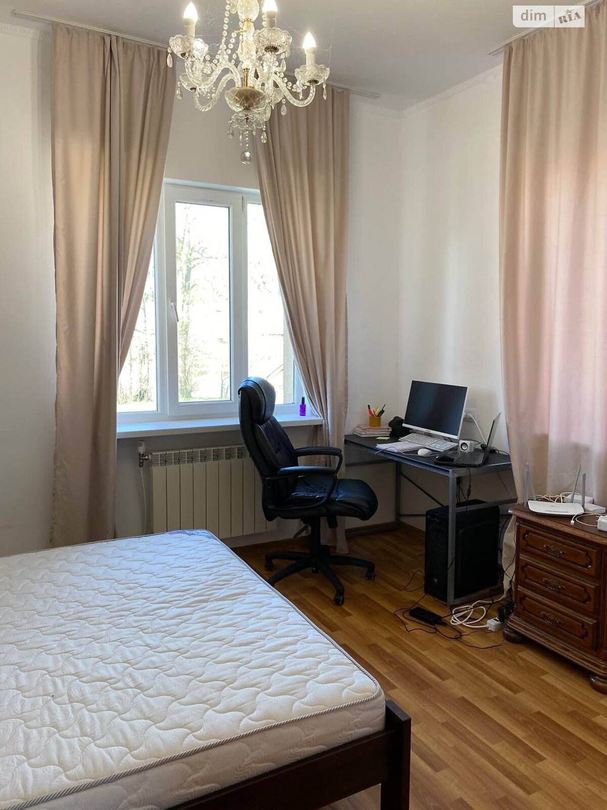 двухэтажный дом с гаражом, 212 кв. м, кирпич. Продажа в Лосинце фото 1 двухэтажный дом с гаражом, 212 кв. м, кирпич. Продажа в Лосинце фото 1