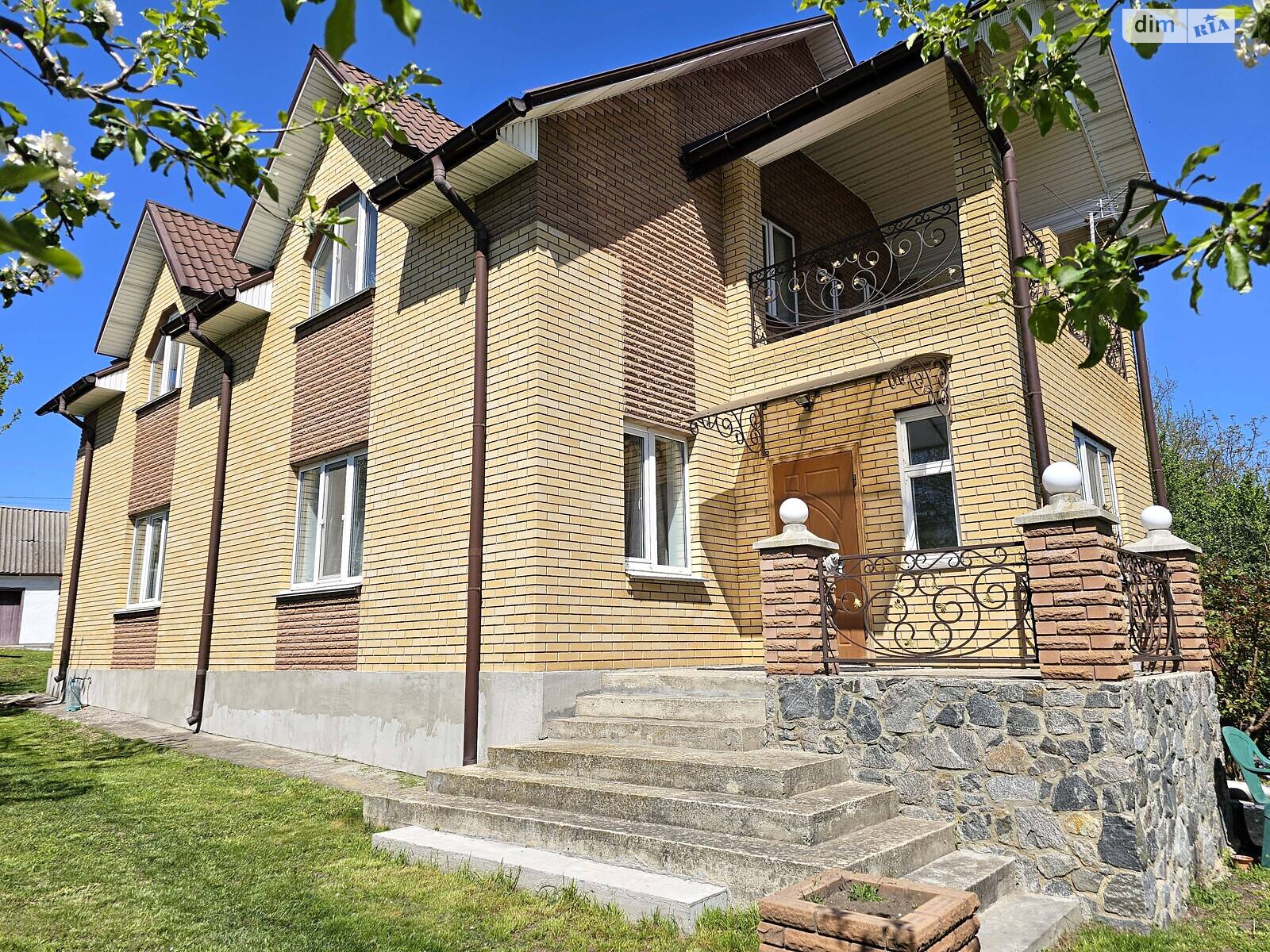 двухэтажный дом с верандой, 240 кв. м, блочно-кирпичный. Продажа в Лосятине фото 1 двухэтажный дом с верандой, 240 кв. м, блочно-кирпичный. Продажа в Лосятине фото 1