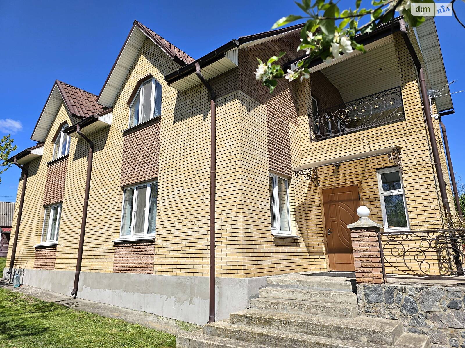двухэтажный дом с верандой, 240 кв. м, блочно-кирпичный. Продажа в Лосятине фото 1 двухэтажный дом с верандой, 240 кв. м, блочно-кирпичный. Продажа в Лосятине фото 1