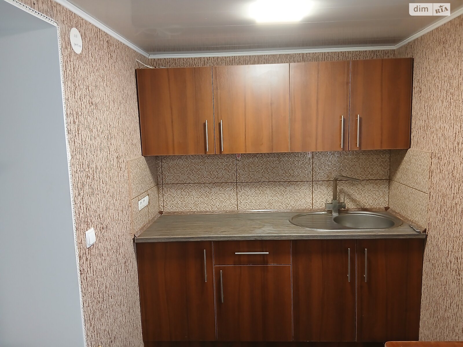 одноповерховий будинок з гаражем, 56.5 кв. м, цегла. Продаж у Лозуватці фото 1