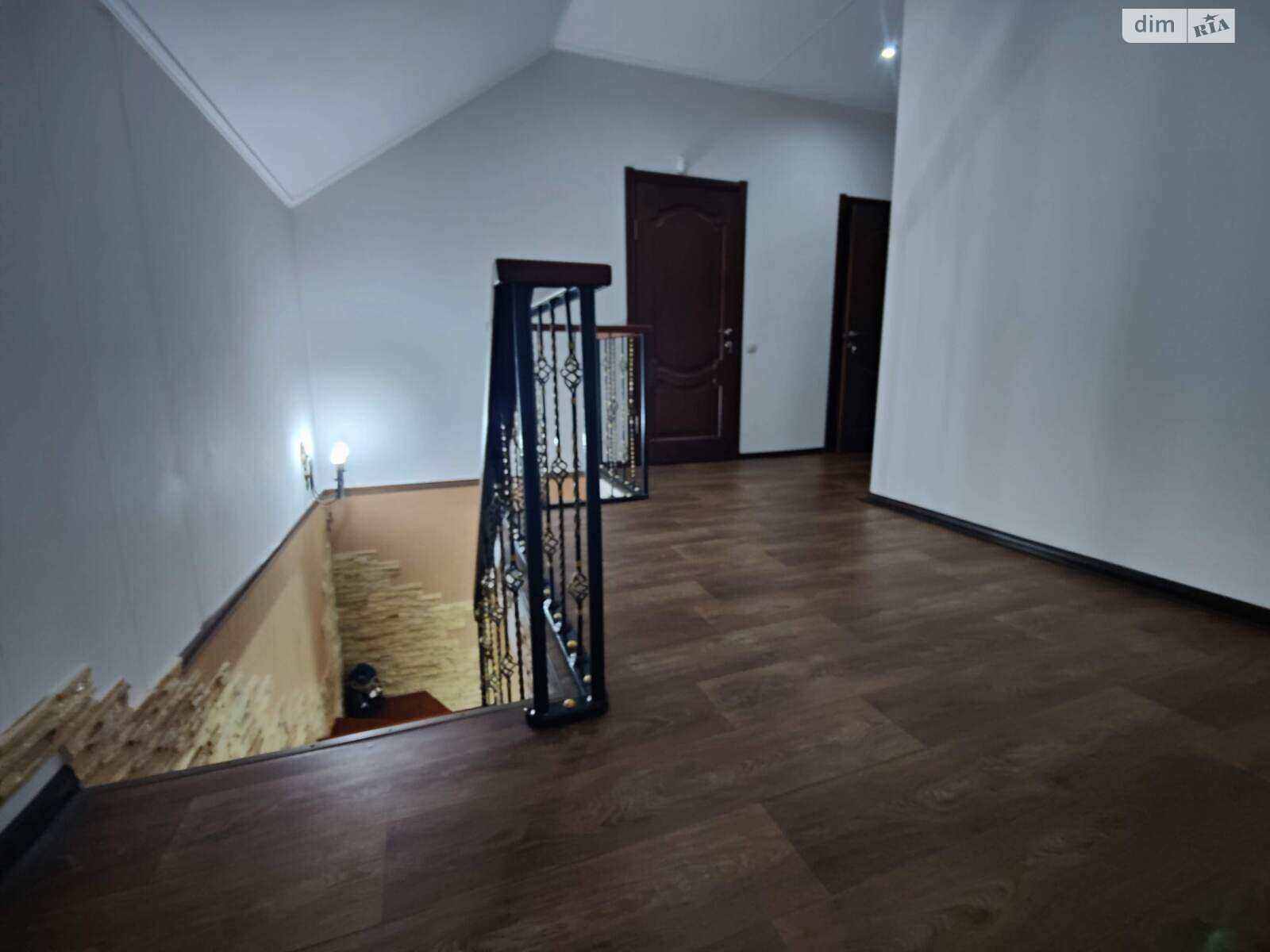 двухэтажный дом, 105.6 кв. м, кирпич. Продажа в Лозовке фото 1 двухэтажный дом, 105.6 кв. м, кирпич. Продажа в Лозовке фото 1
