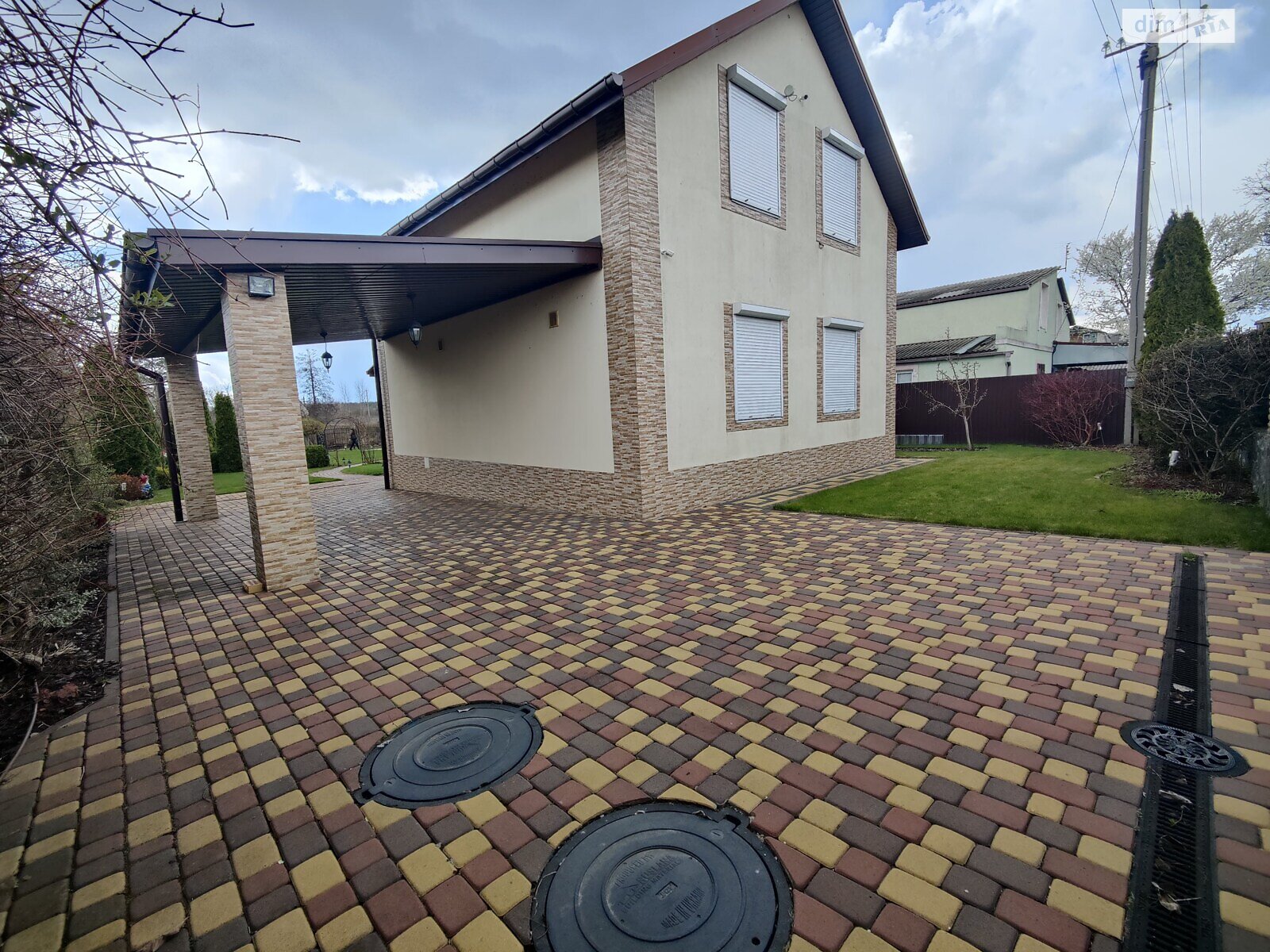 двухэтажный дом, 105.6 кв. м, кирпич. Продажа в Лозовке фото 1 двухэтажный дом, 105.6 кв. м, кирпич. Продажа в Лозовке фото 1
