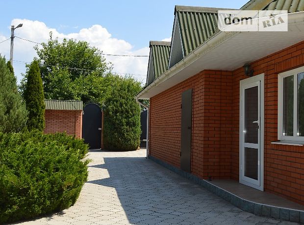 одноэтажный дом с ремонтом, 174 кв. м, кирпич. Продажа в Луганске район Артемовский фото 1 одноэтажный дом с ремонтом, 174 кв. м, кирпич. Продажа в Луганске район Артемовский фото 1
