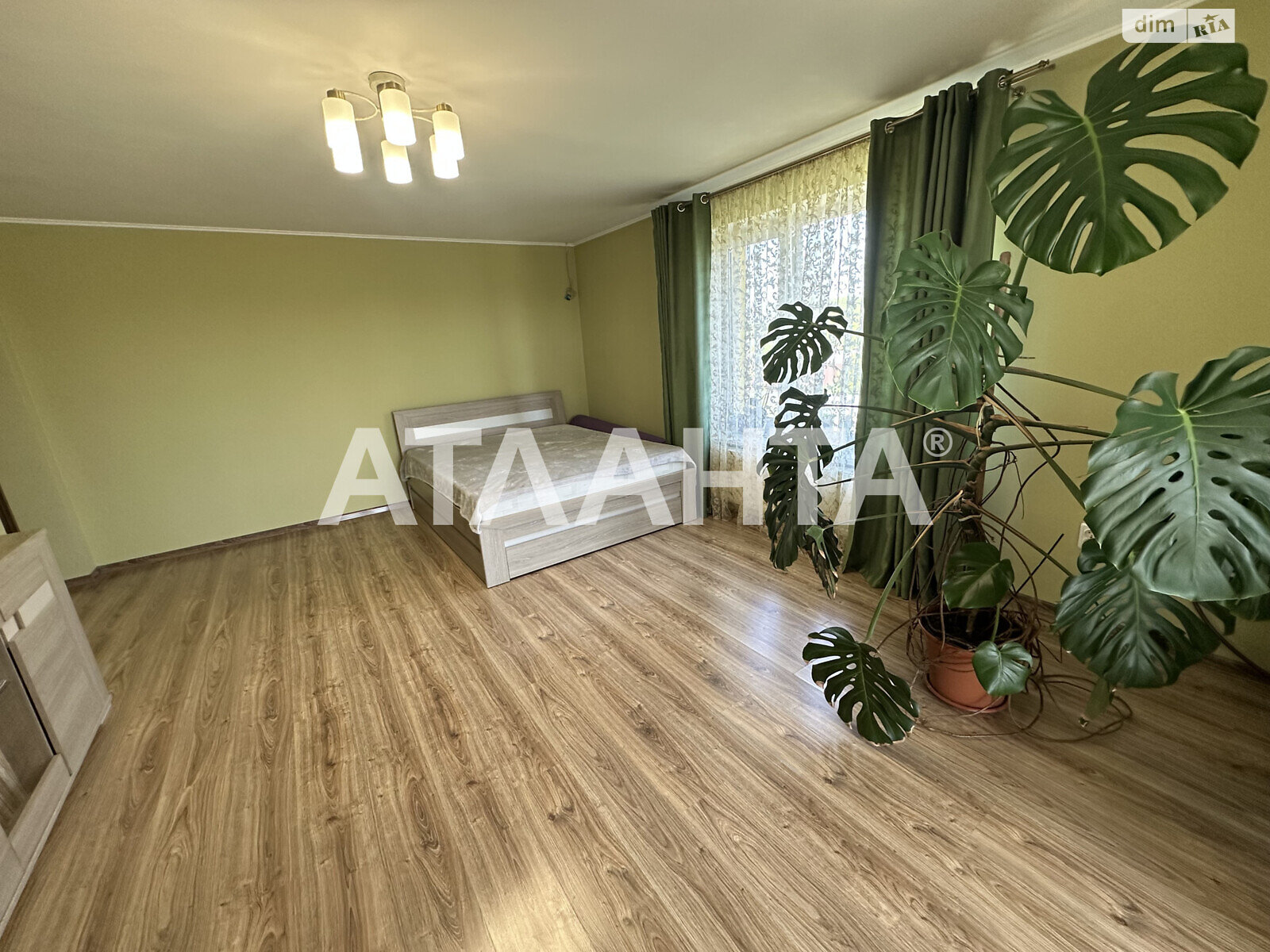 двоповерховий будинок, 350 кв. м, кирпич. Продаж у Лужанах фото 1 двоповерховий будинок, 350 кв. м, кирпич. Продаж у Лужанах фото 1