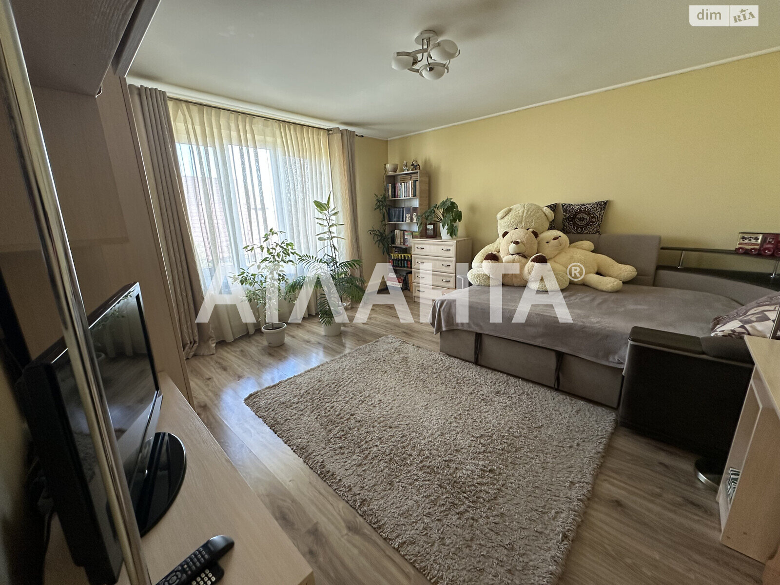 двоповерховий будинок, 350 кв. м, кирпич. Продаж у Лужанах фото 1 двоповерховий будинок, 350 кв. м, кирпич. Продаж у Лужанах фото 1