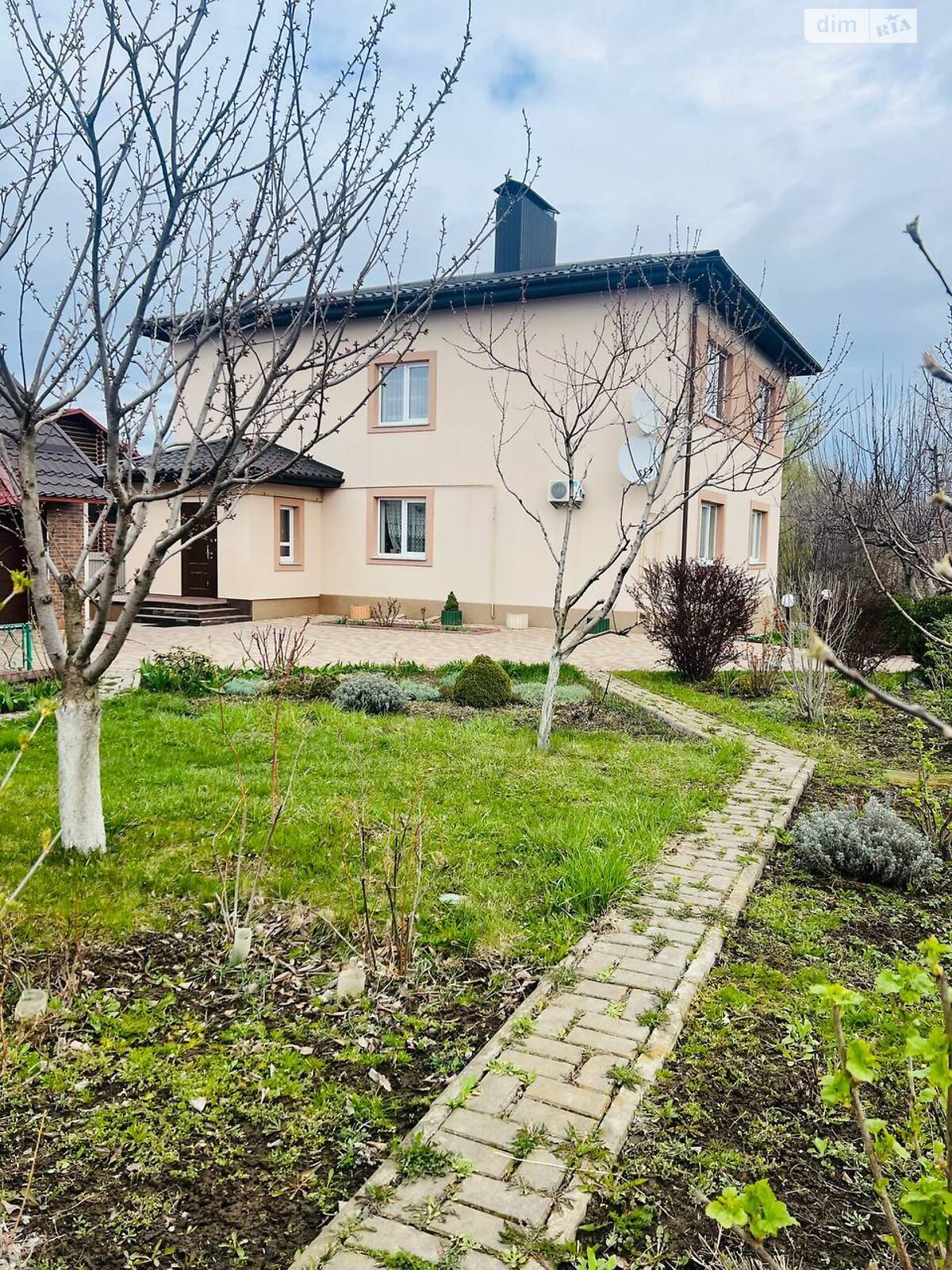 двоповерховий будинок з гаражем, 298.5 кв. м, цегла. Продаж у Луці-Мелешківській фото 1 двоповерховий будинок з гаражем, 298.5 кв. м, цегла. Продаж у Луці-Мелешківській фото 1