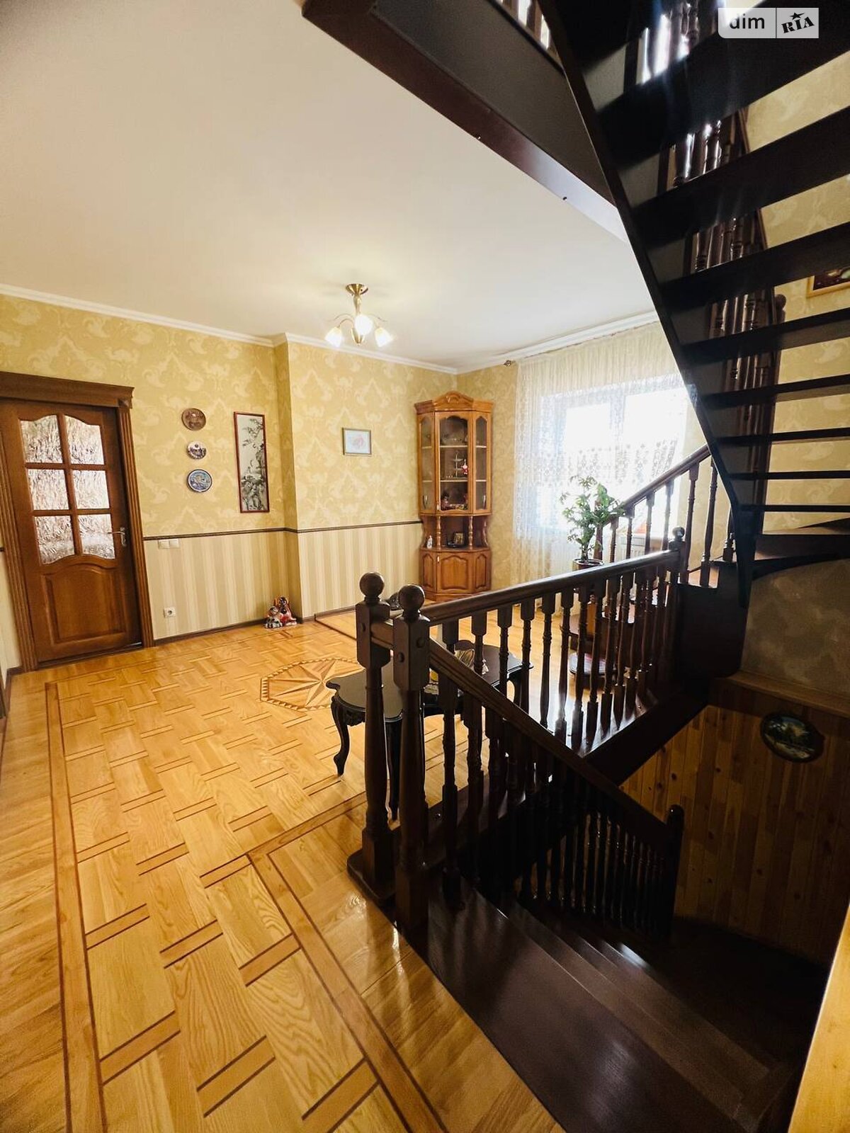 двоповерховий будинок з гаражем, 298.5 кв. м, цегла. Продаж у Луці-Мелешківській фото 1 двоповерховий будинок з гаражем, 298.5 кв. м, цегла. Продаж у Луці-Мелешківській фото 1