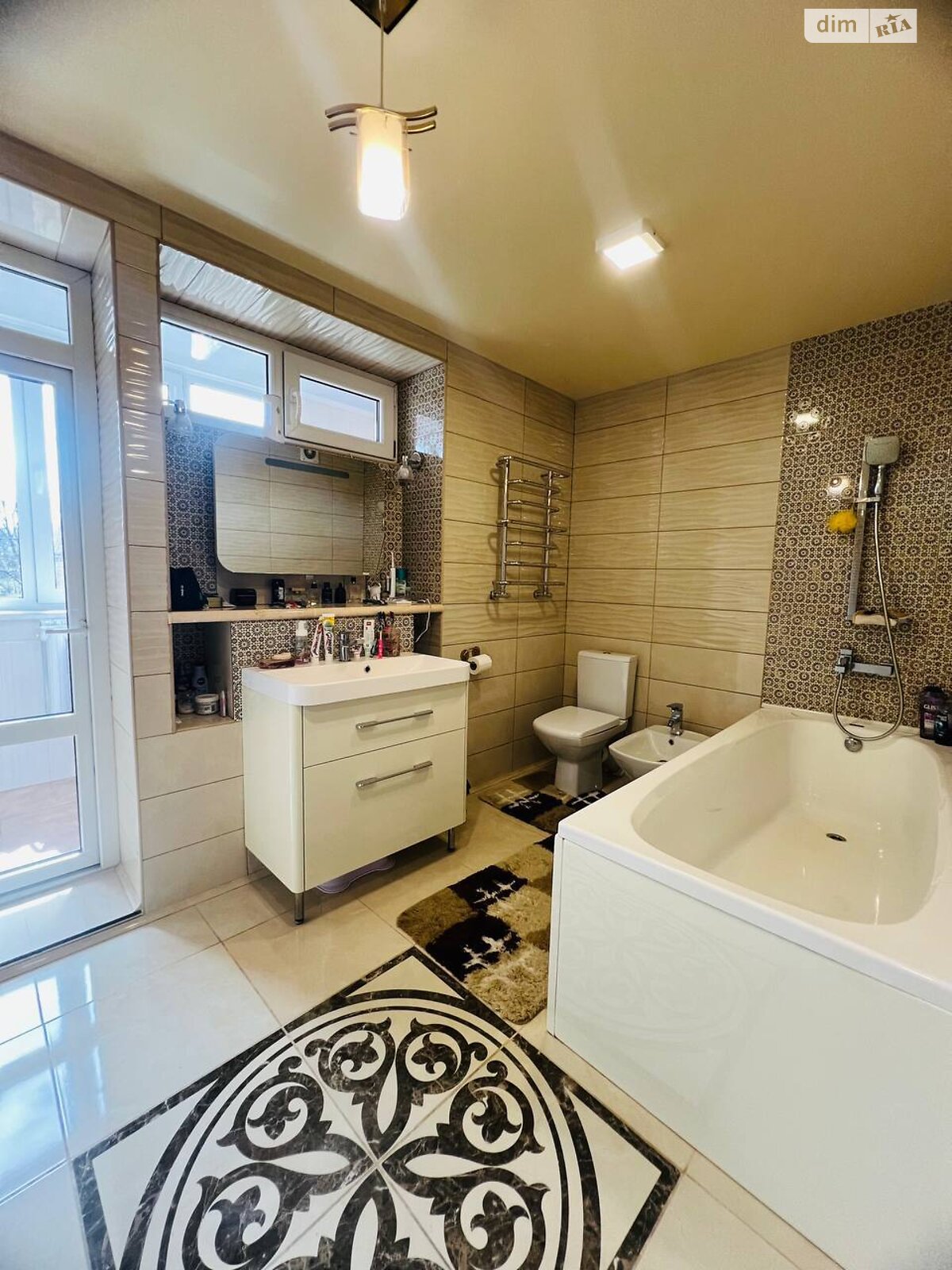 двоповерховий будинок з гаражем, 298.5 кв. м, цегла. Продаж у Луці-Мелешківській фото 1 двоповерховий будинок з гаражем, 298.5 кв. м, цегла. Продаж у Луці-Мелешківській фото 1