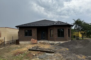 одноэтажный дом с верандой, 120 кв. м, кирпич. Продажа в Луке-Мелешковской фото 2