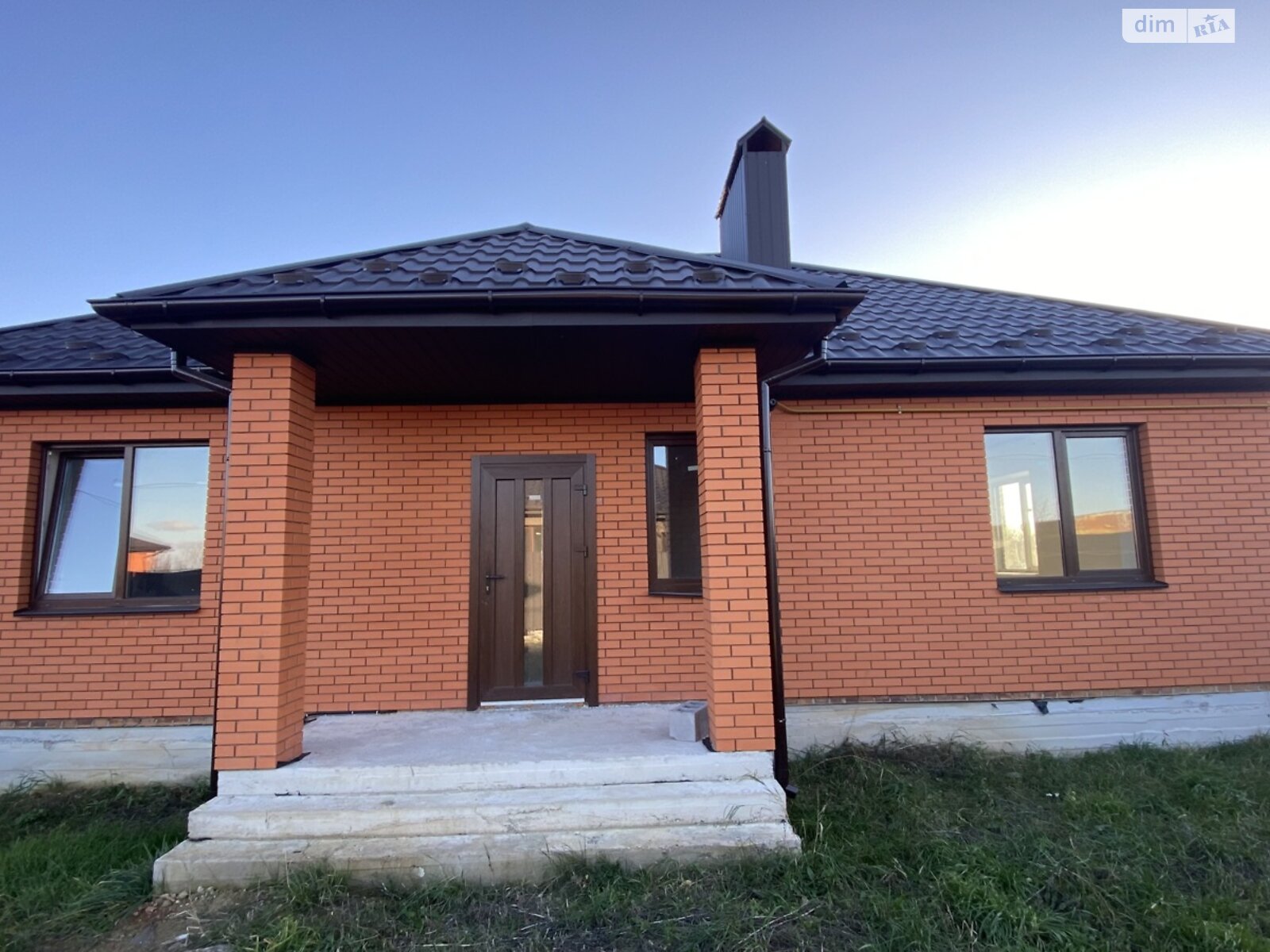 одноповерховий будинок, 105 кв. м, кирпич. Продаж у Луці-Мелешківській фото 1 одноповерховий будинок, 105 кв. м, кирпич. Продаж у Луці-Мелешківській фото 1