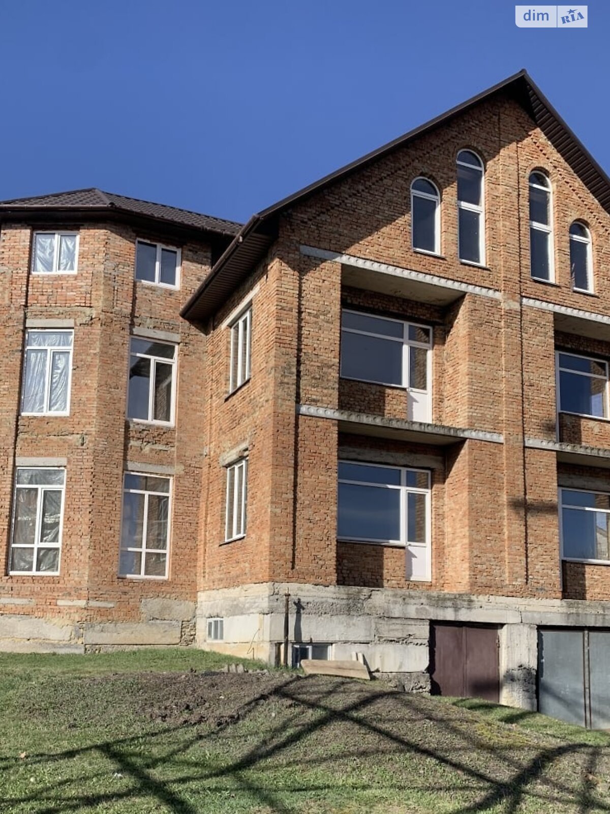 триповерховий будинок, 360 кв. м, кирпич. Продаж у Луці-Мелешківській фото 1 триповерховий будинок, 360 кв. м, кирпич. Продаж у Луці-Мелешківській фото 1