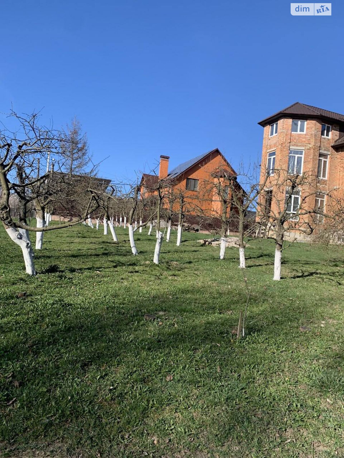 триповерховий будинок, 360 кв. м, цегла. Продаж у Луці-Мелешківській фото 1 триповерховий будинок, 360 кв. м, цегла. Продаж у Луці-Мелешківській фото 1