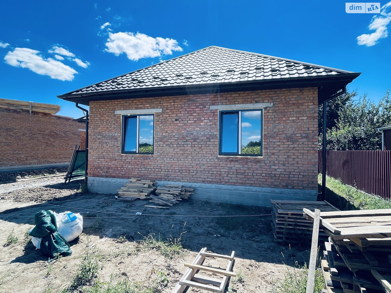 одноповерховий будинок, 95 кв. м, цегла. Продаж у Луці-Мелешківській фото 1 одноповерховий будинок, 95 кв. м, цегла. Продаж у Луці-Мелешківській фото 1