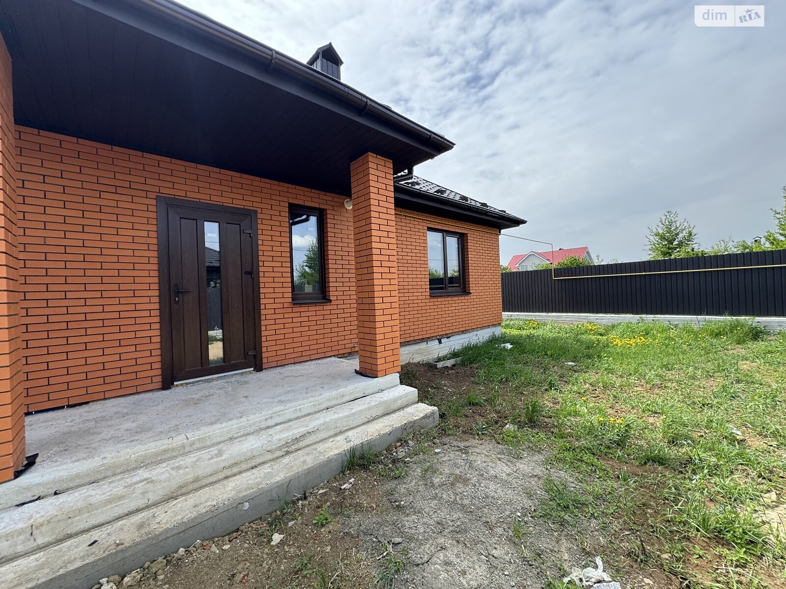 одноповерховий будинок, 100 кв. м, кирпич. Продаж у Луці-Мелешківській фото 1 одноповерховий будинок, 100 кв. м, кирпич. Продаж у Луці-Мелешківській фото 1