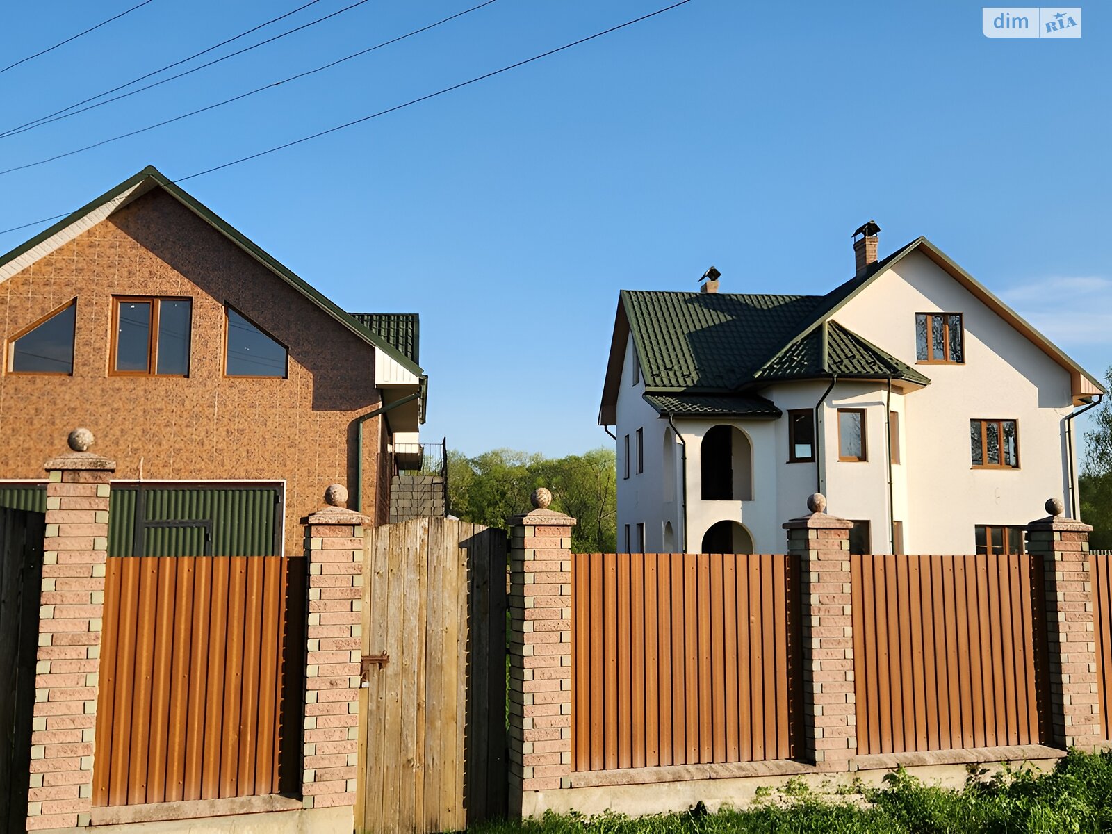 трехэтажный дом, 148.3 кв. м, кирпич. Продажа в Лукавцах фото 1 трехэтажный дом, 148.3 кв. м, кирпич. Продажа в Лукавцах фото 1
