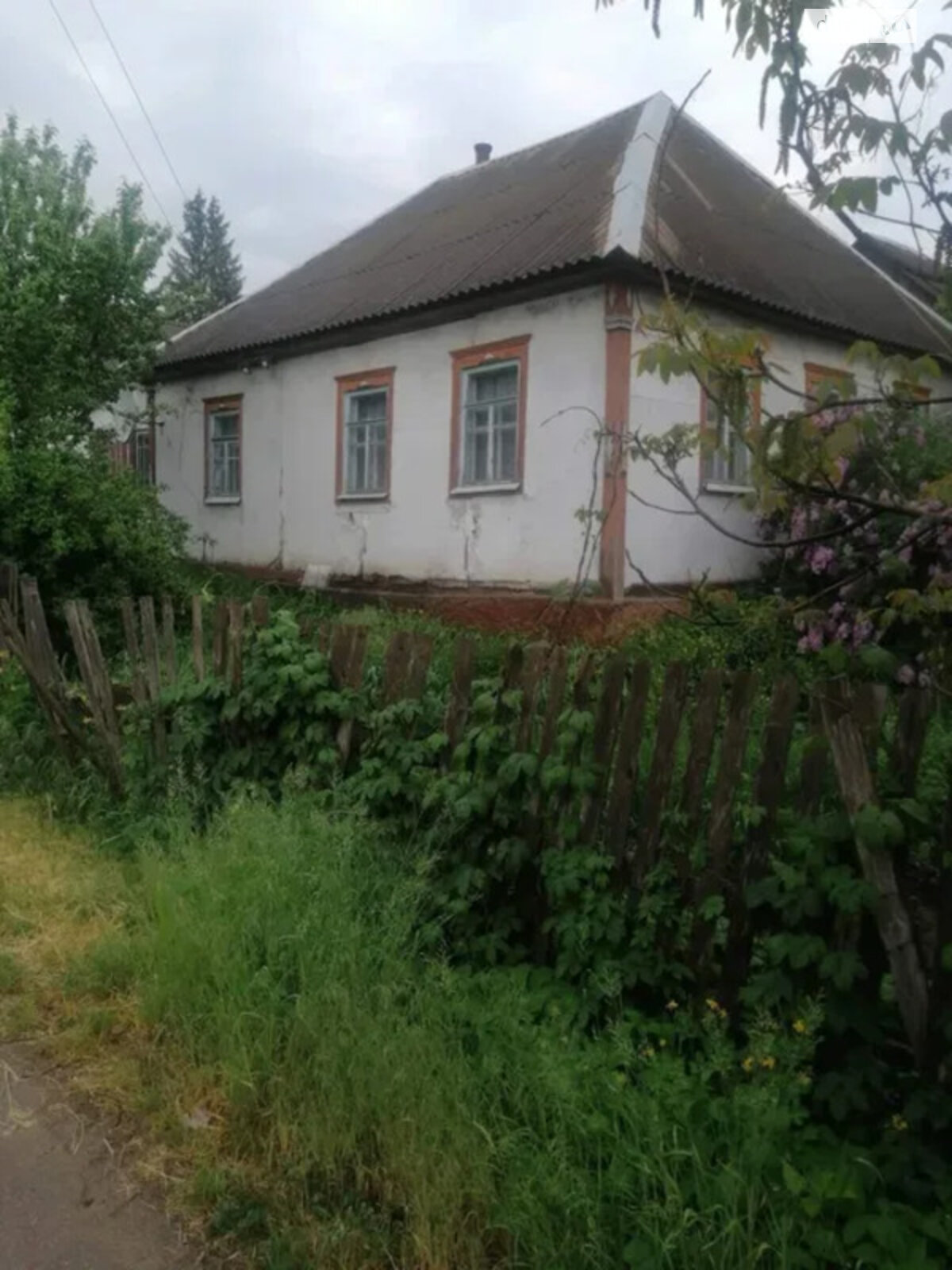 одноэтажный дом с гаражом, 70 кв. м, кирпич. Продажа в Лутовке фото 1 одноэтажный дом с гаражом, 70 кв. м, кирпич. Продажа в Лутовке фото 1