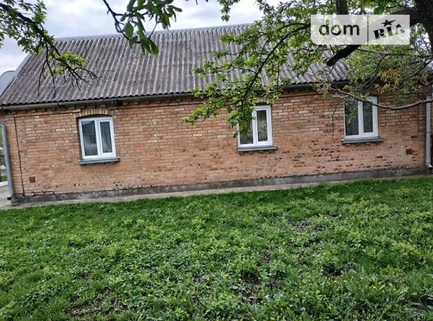 одноэтажный дом с садом, 70 кв. м, дерево и кирпич. Продажа в Боратине (Волынская обл.) фото 1 одноэтажный дом с садом, 70 кв. м, дерево и кирпич. Продажа в Боратине (Волынская обл.) фото 1