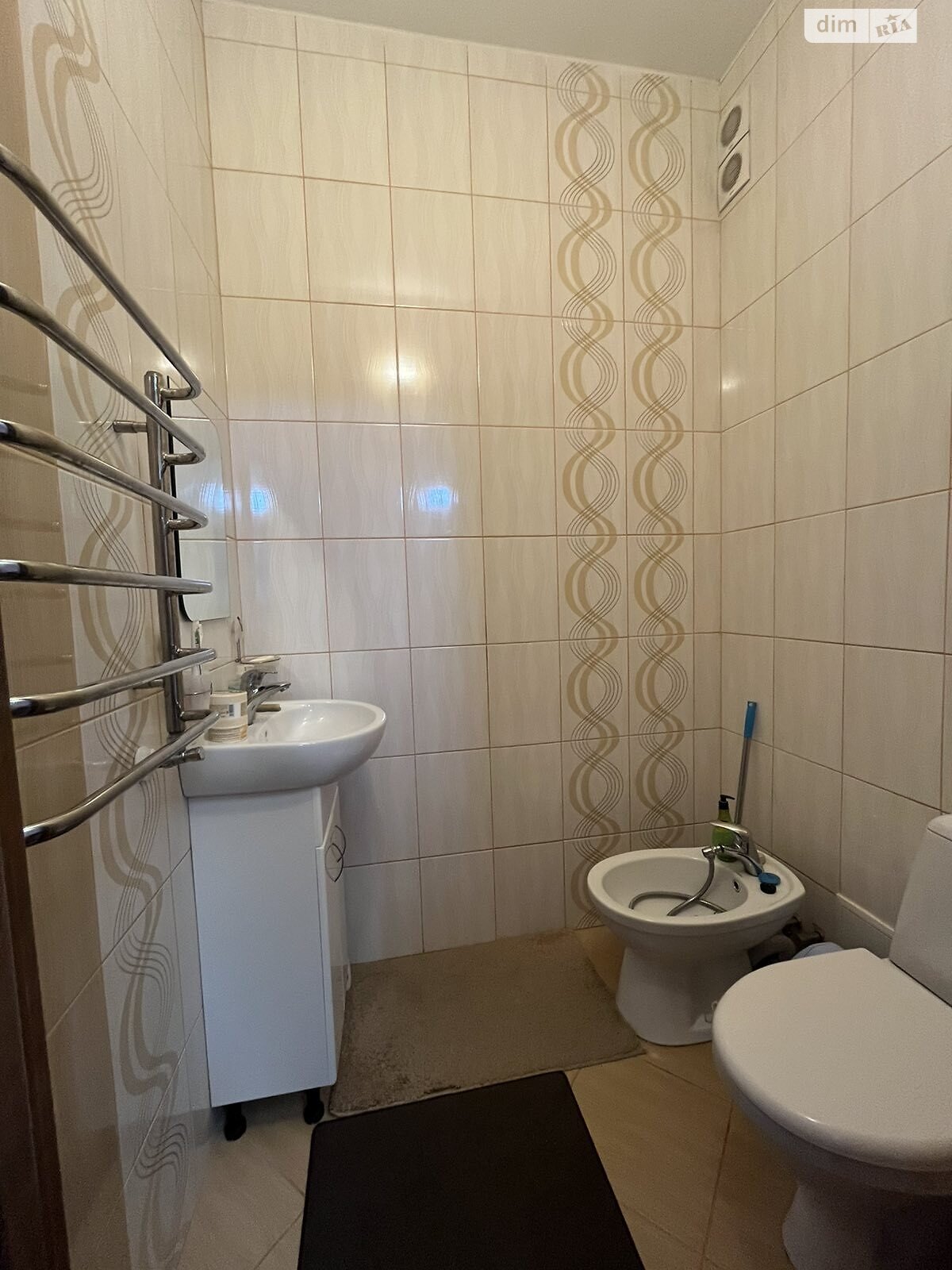 двухэтажный дом с гаражом, 178 кв. м, кирпич. Продажа в Луцке район Дубновский фото 1