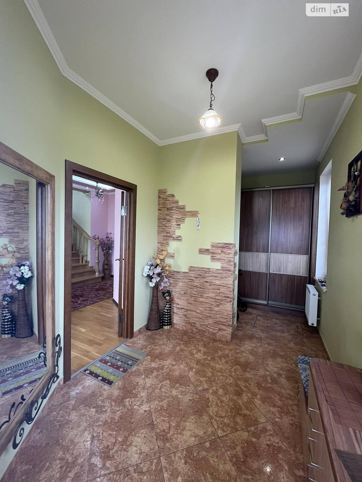 двухэтажный дом с гаражом, 178 кв. м, кирпич. Продажа в Луцке район Дубновский фото 1