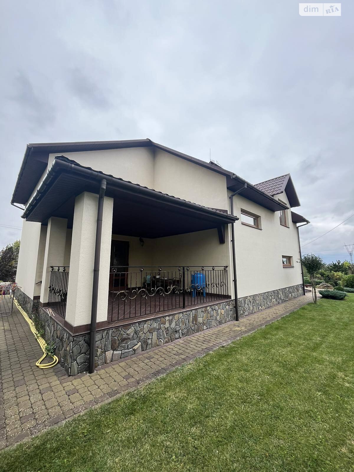 двухэтажный дом с гаражом, 178 кв. м, кирпич. Продажа в Луцке район Дубновский фото 1