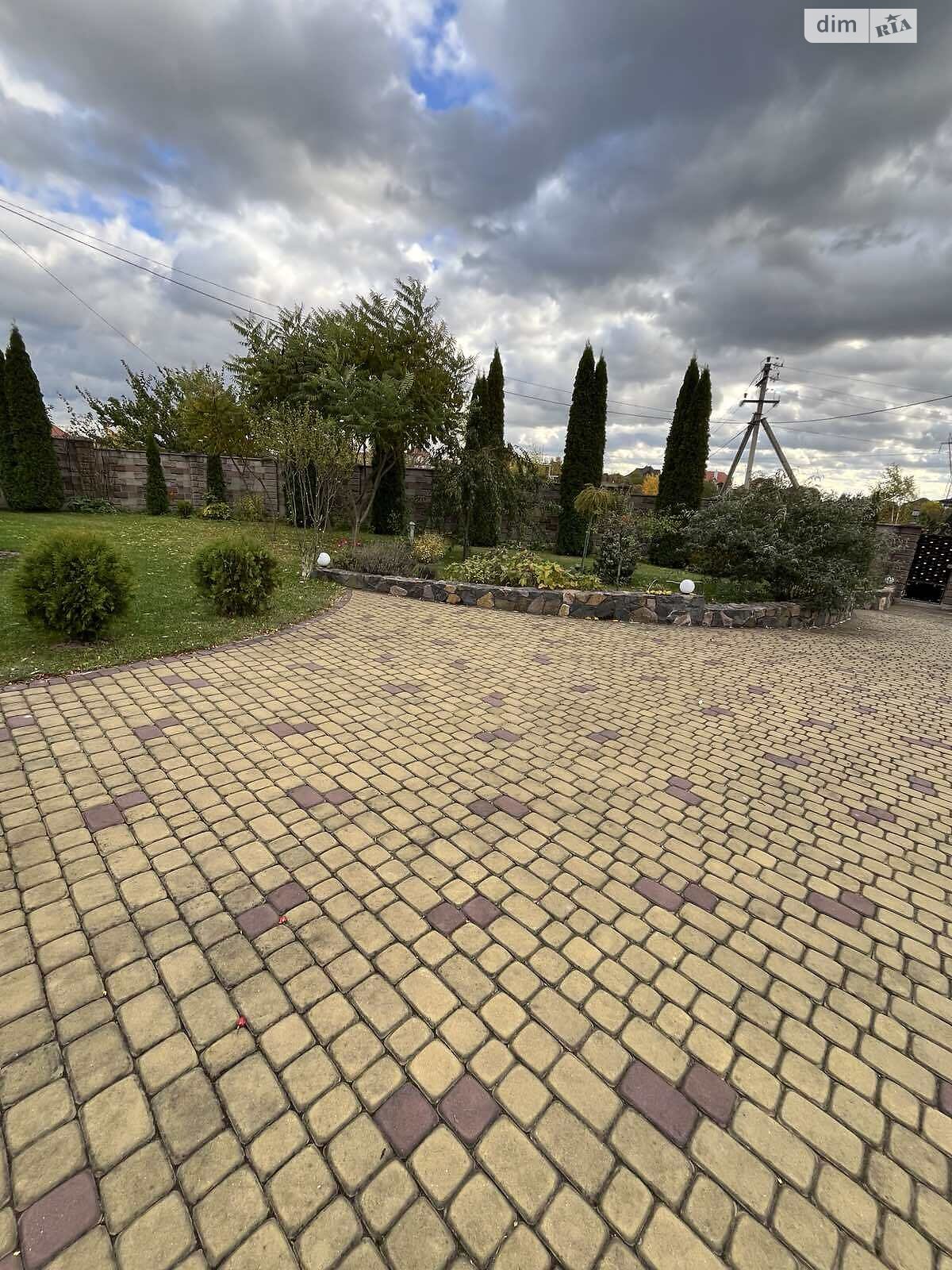 двухэтажный дом с гаражом, 178 кв. м, кирпич. Продажа в Луцке район Дубновский фото 1