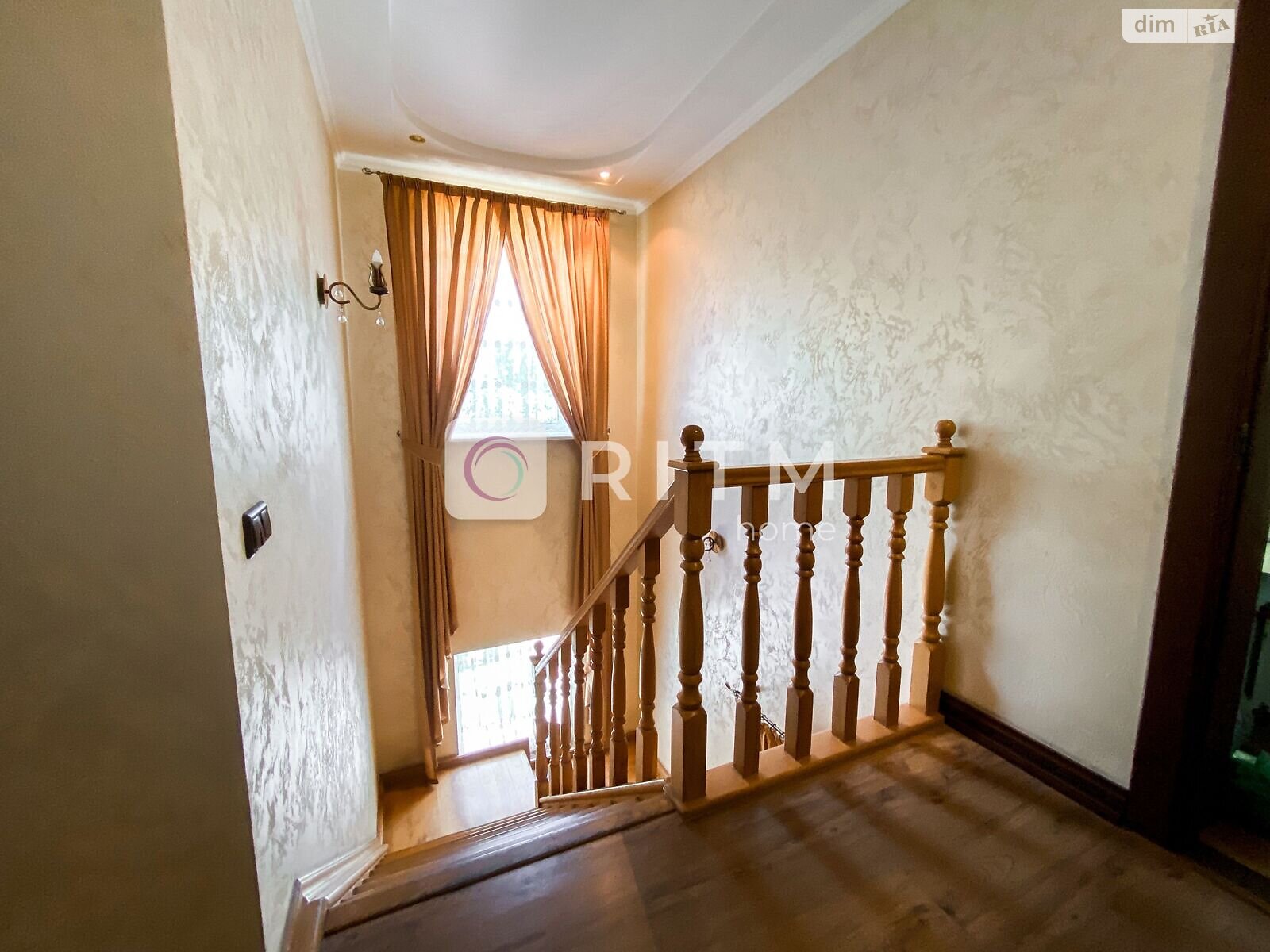 двоповерховий будинок з гаражем, 219 кв. м, цегла. Продаж в Луцьку, район Гнідава фото 1 двоповерховий будинок з гаражем, 219 кв. м, цегла. Продаж в Луцьку, район Гнідава фото 1