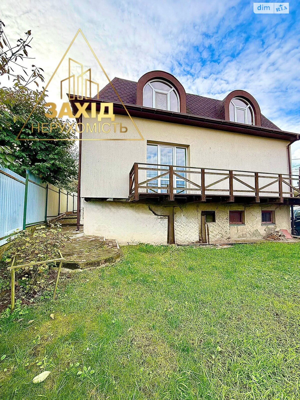 двухэтажный дом с балконом, 230 кв. м, кирпич. Продажа в Луцке район Кичкаревка фото 1 двухэтажный дом с балконом, 230 кв. м, кирпич. Продажа в Луцке район Кичкаревка фото 1