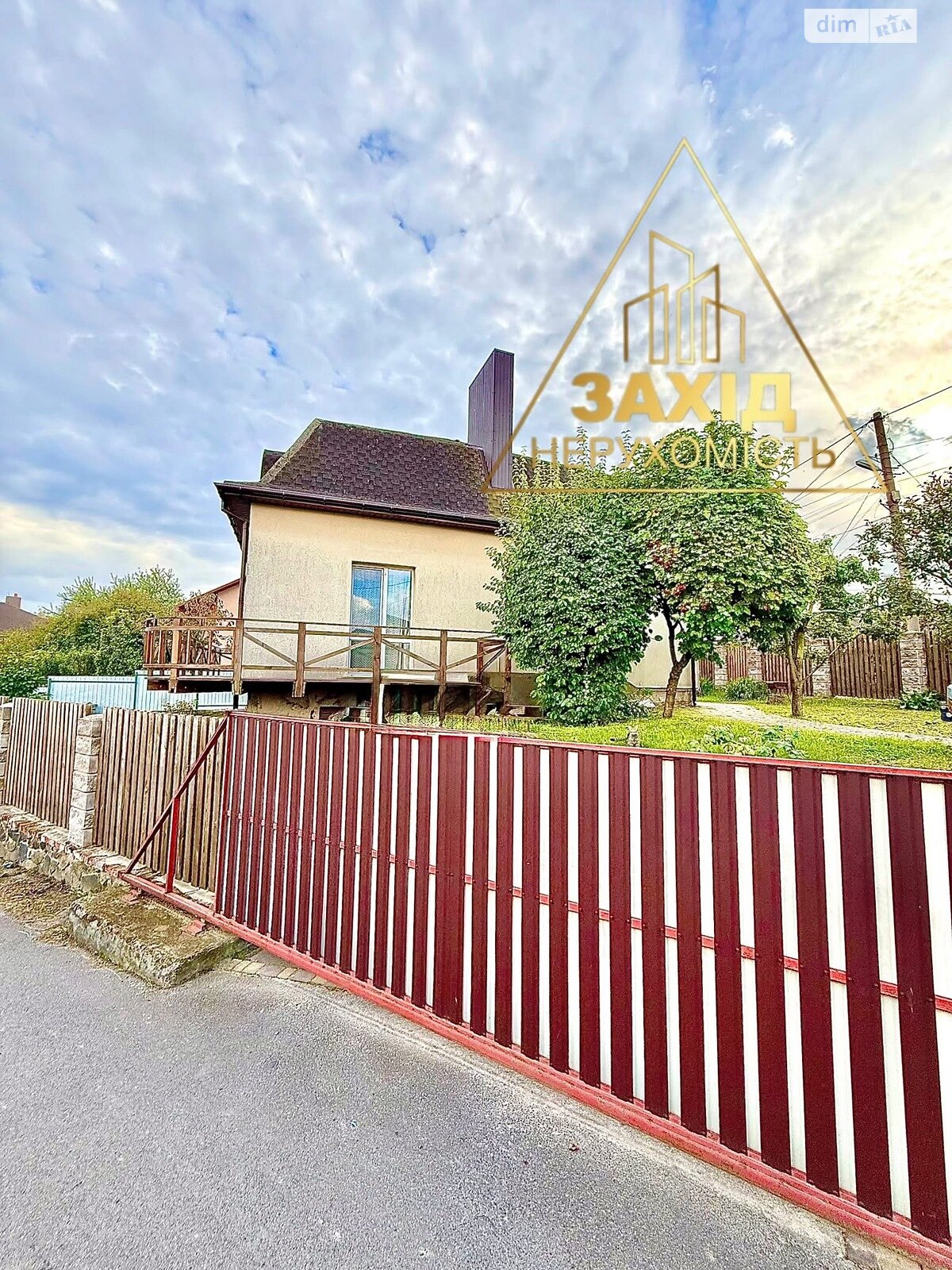 двухэтажный дом с балконом, 230 кв. м, кирпич. Продажа в Луцке район Кичкаревка фото 1 двухэтажный дом с балконом, 230 кв. м, кирпич. Продажа в Луцке район Кичкаревка фото 1